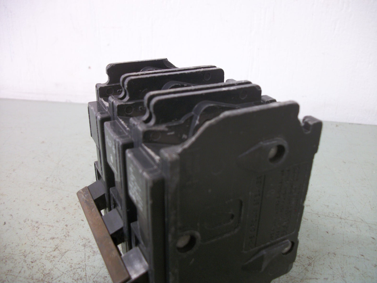 SIEMENS BQ CIRCUIT BREAKER BQ3B070 70AMP 240VOLT 3POLE CHIPPED