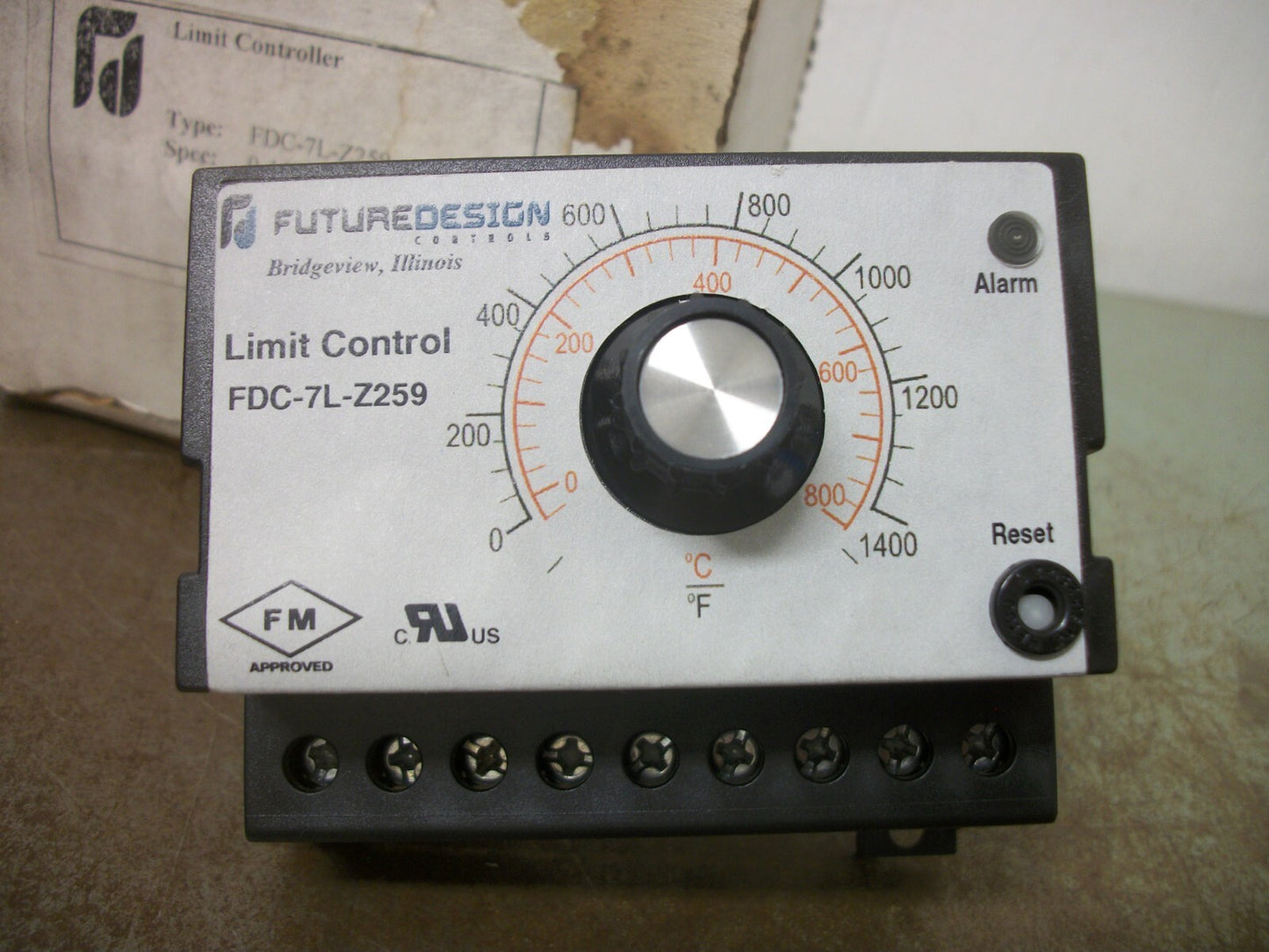 FUTURE DESIGN CONTROLS ANALOG TEMPERATURE LIMIT CONTROLLER FDC-7L-Z259 NIB