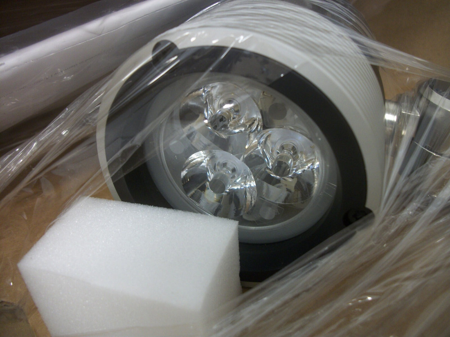 WALDMANN ARTICULATED ARM 10 BEAM LIGHT FIXTURE 113182000-00680110