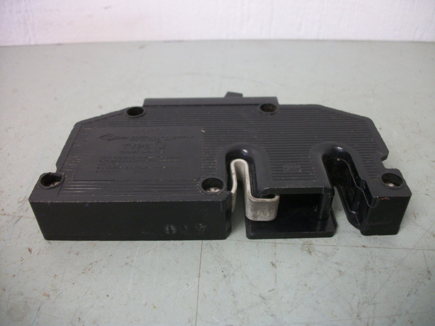 ZINSCO TYPE Q CIRCUIT BREAKER Q120 20AMP 240VOLT 1POLE