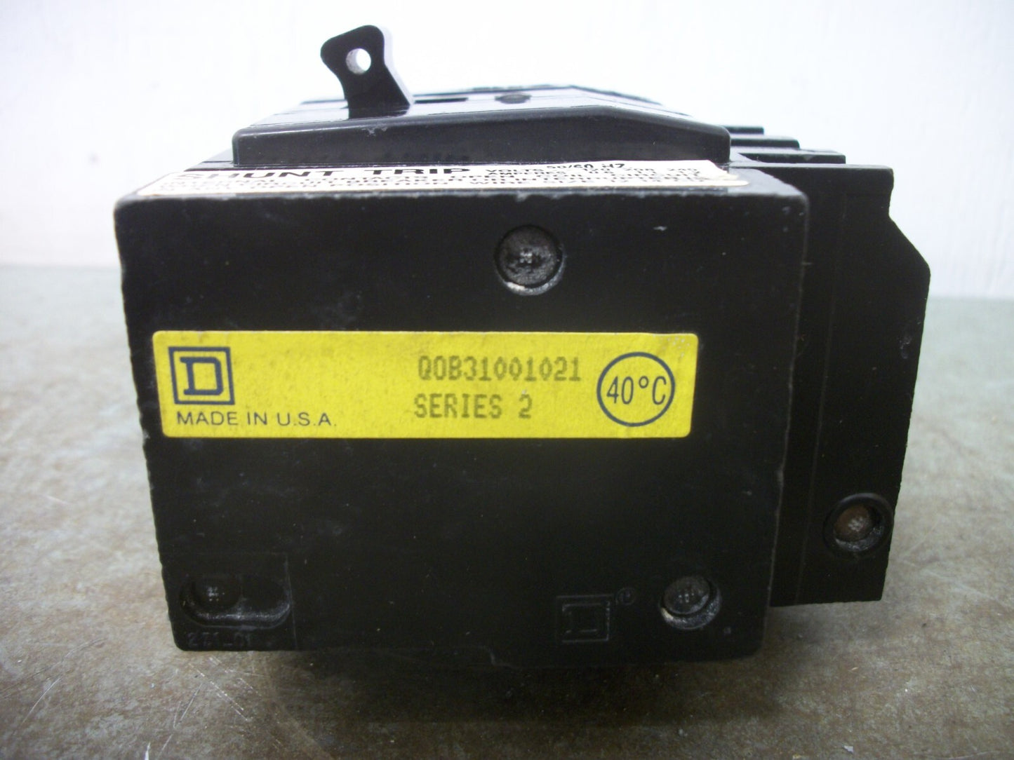 SQUARE D QOB CIRCUIT BREAKER QOB31001021 100AMP 240VOLT 3POLE W/SHUNT