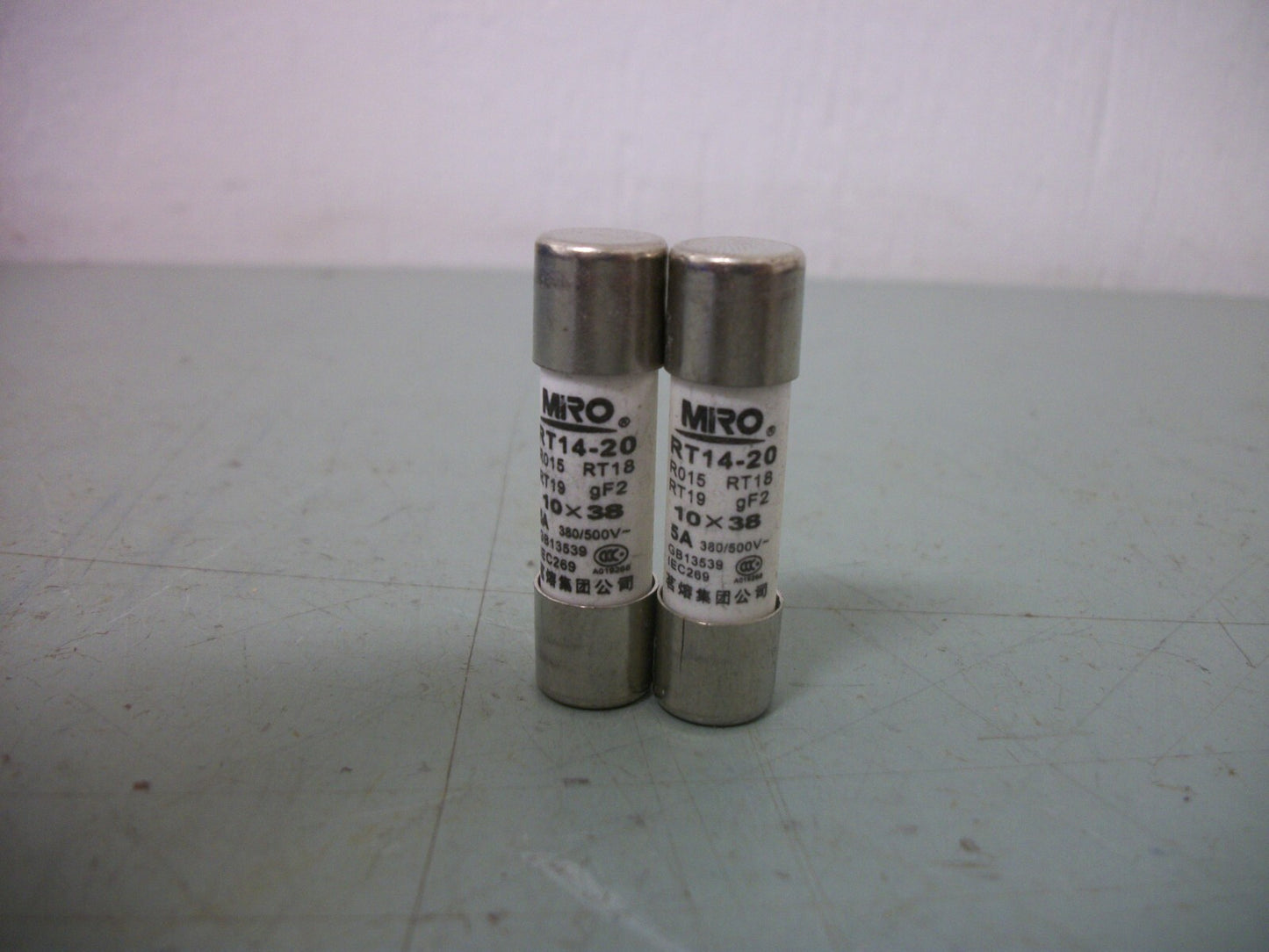 MRO LOT OF 2 10*38 FUSES RT14-20 5AMP 380/500VOLT