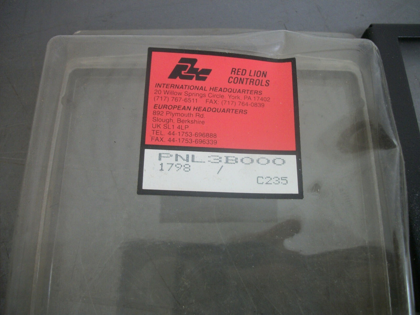 RED LION PANEL W/KEY LOCK PNL3B000 NEW