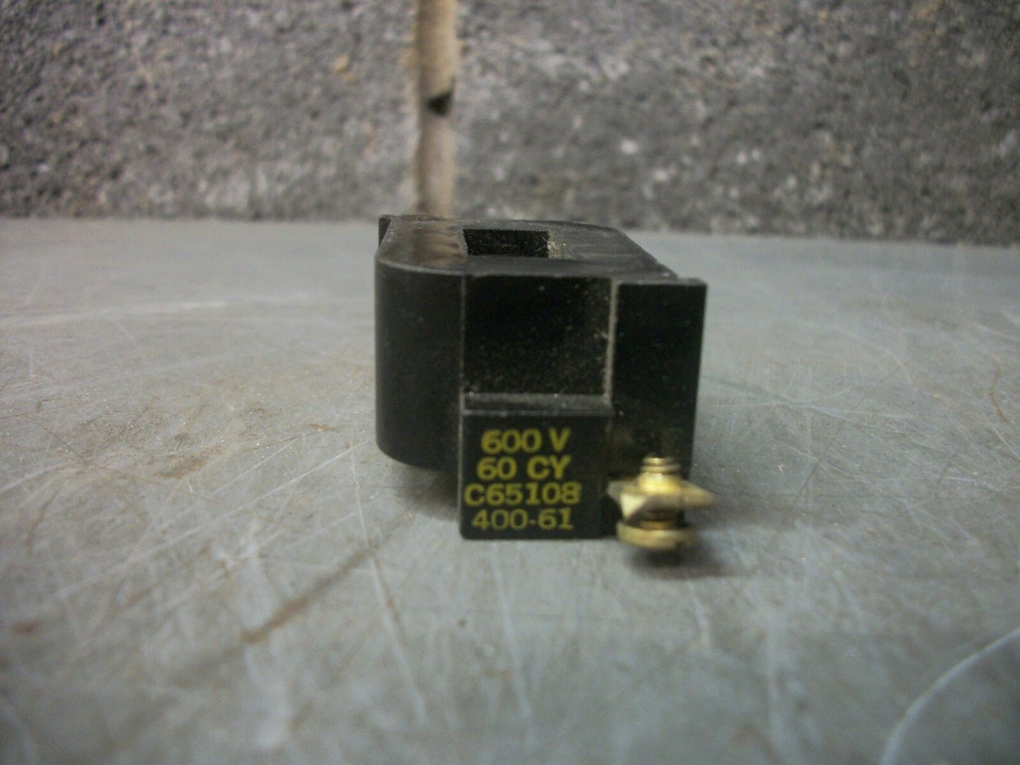SQUARE D OPERATING COIL C65108400-61 600VCOIL