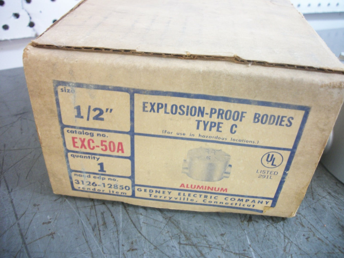 GEDNEY ELECTRIC 1/2" EXPLOSION PROOF STRAIGHT THROUGH OUTLET BOX EXC-50A NIB