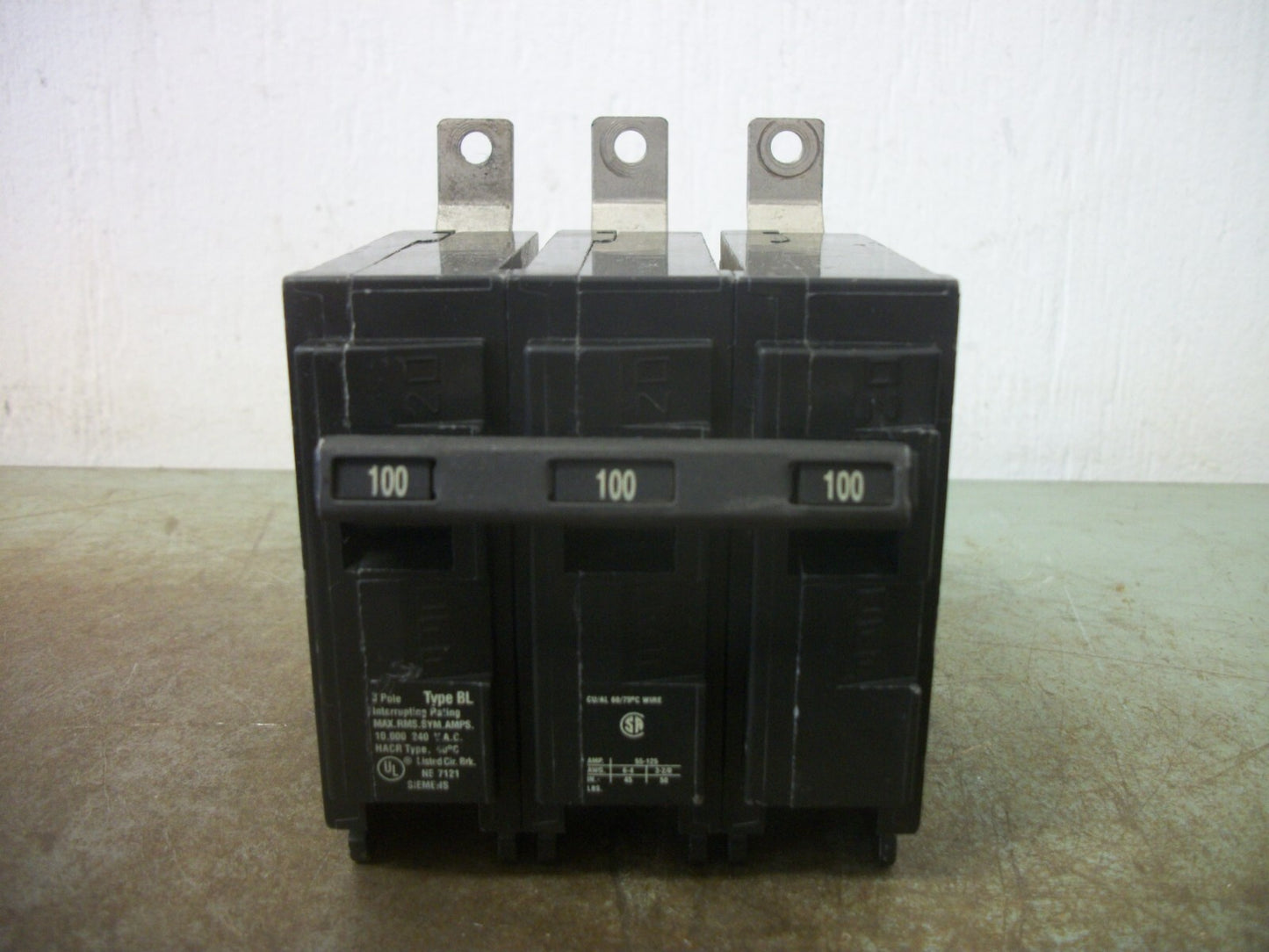 SIEMENS BL CIRCUIT BREAKER B3100 100AMP 240VOLT 3POLE