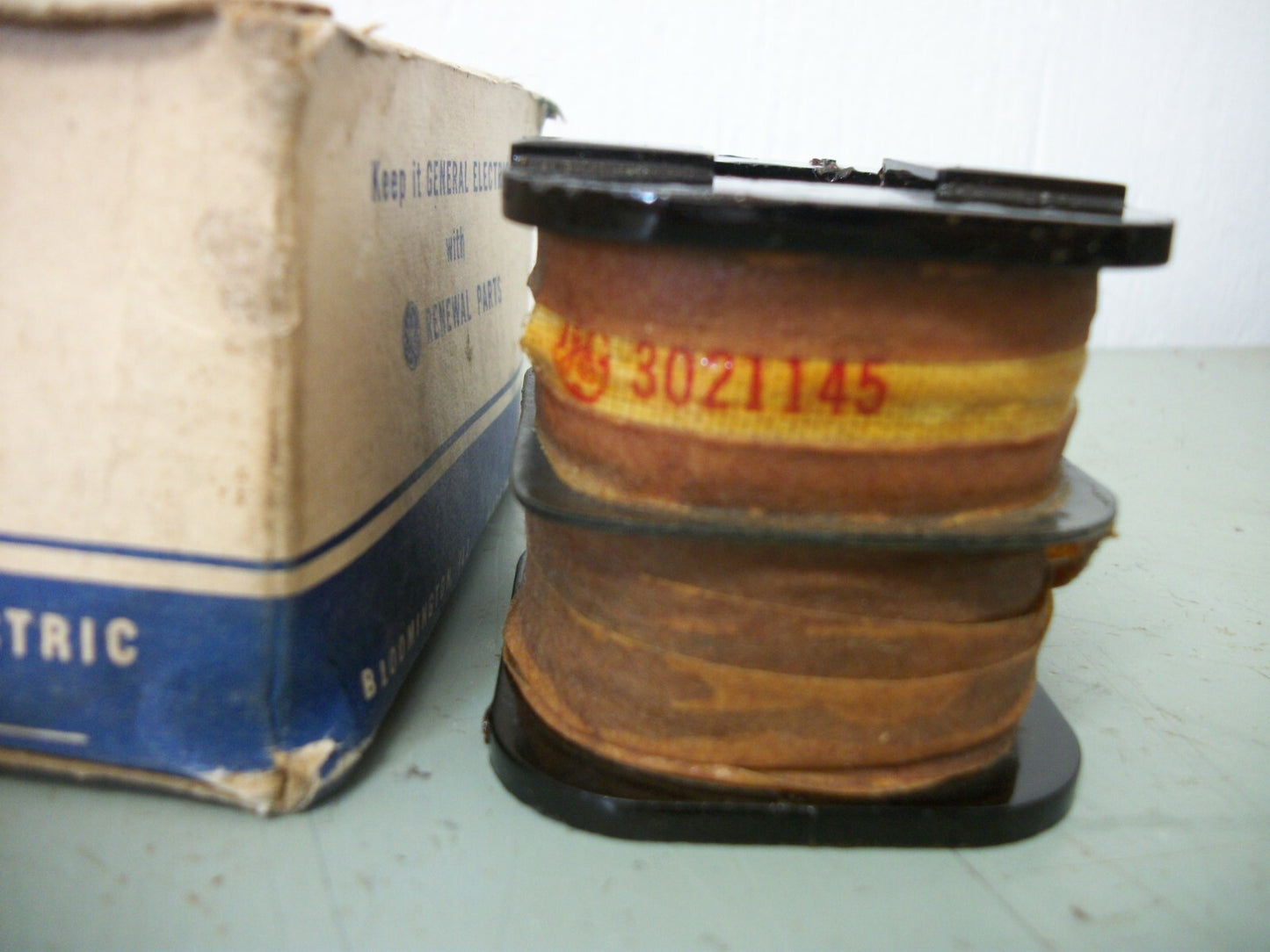 GE MAGNETIC COIL 3021145 220VCOIL NIB