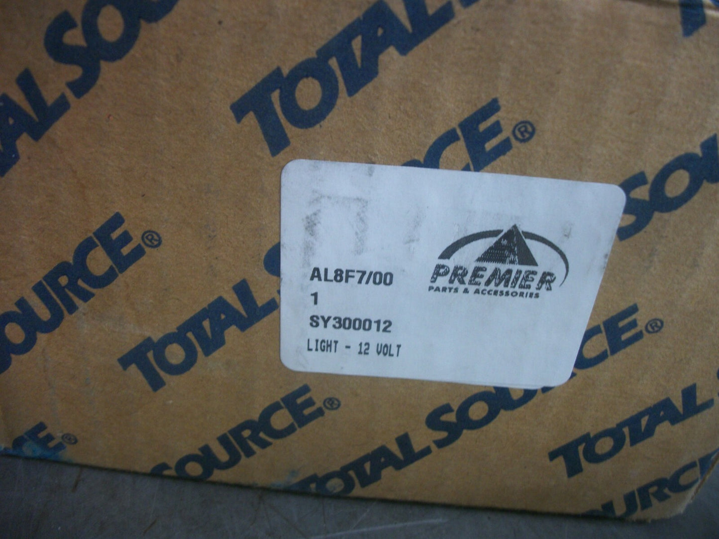 TOTAL SOURCE PREMIER 12VOLT RUBBER LIGHT SY300012 NIB
