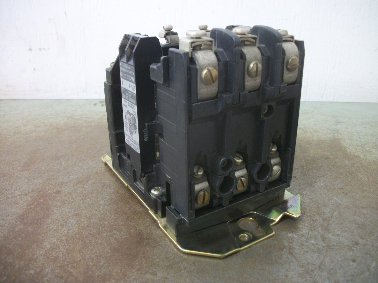 ALLEN-BRADLEY 30AMP 3POLE LIGHTING CONTACTOR 500FL-BOD93 120VCOIL