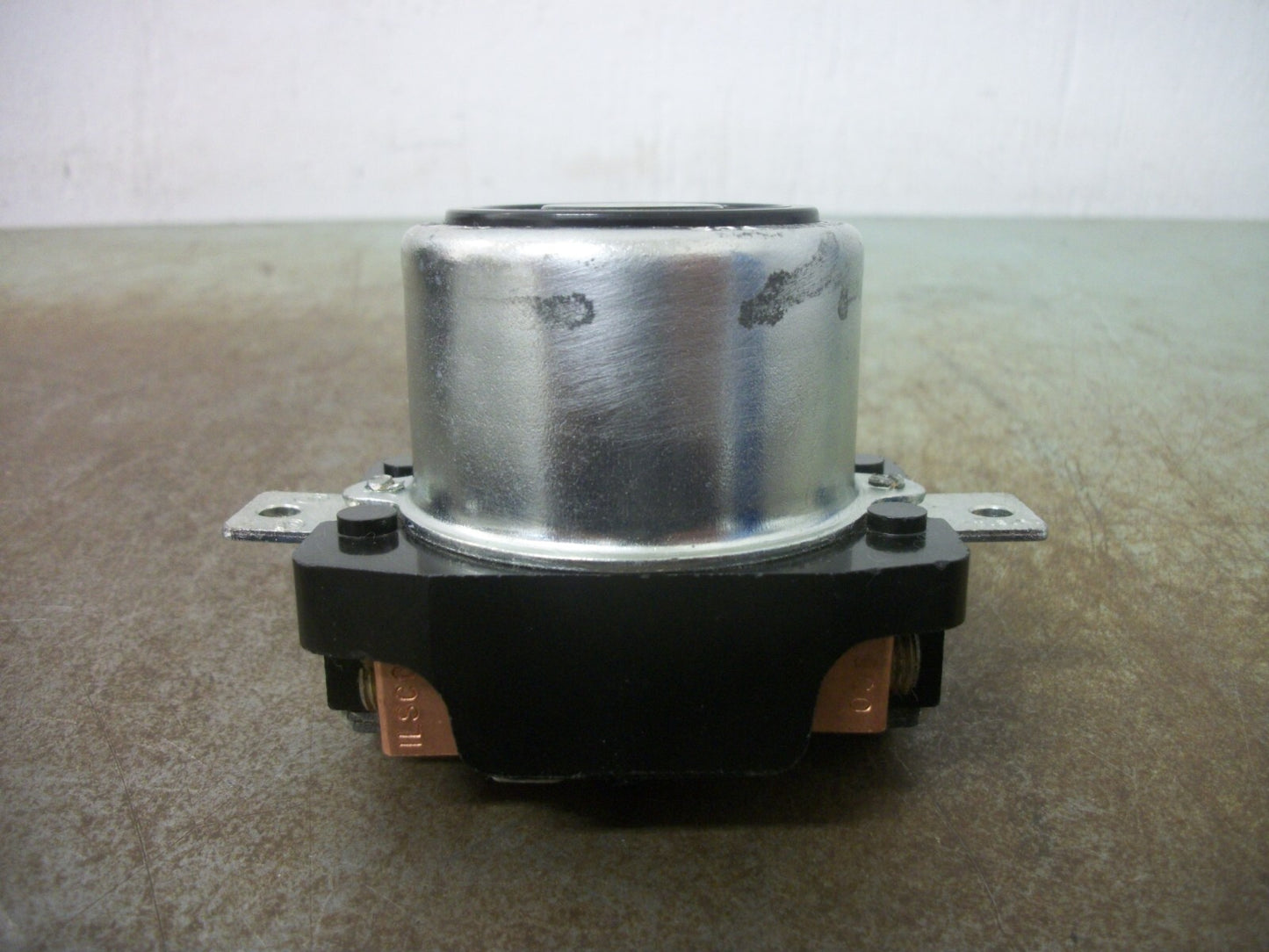 ARROW-HART HART-LOCK LOCKING RECEPTACLE 7379 50AMP 600VOLT 3P 4W NOB