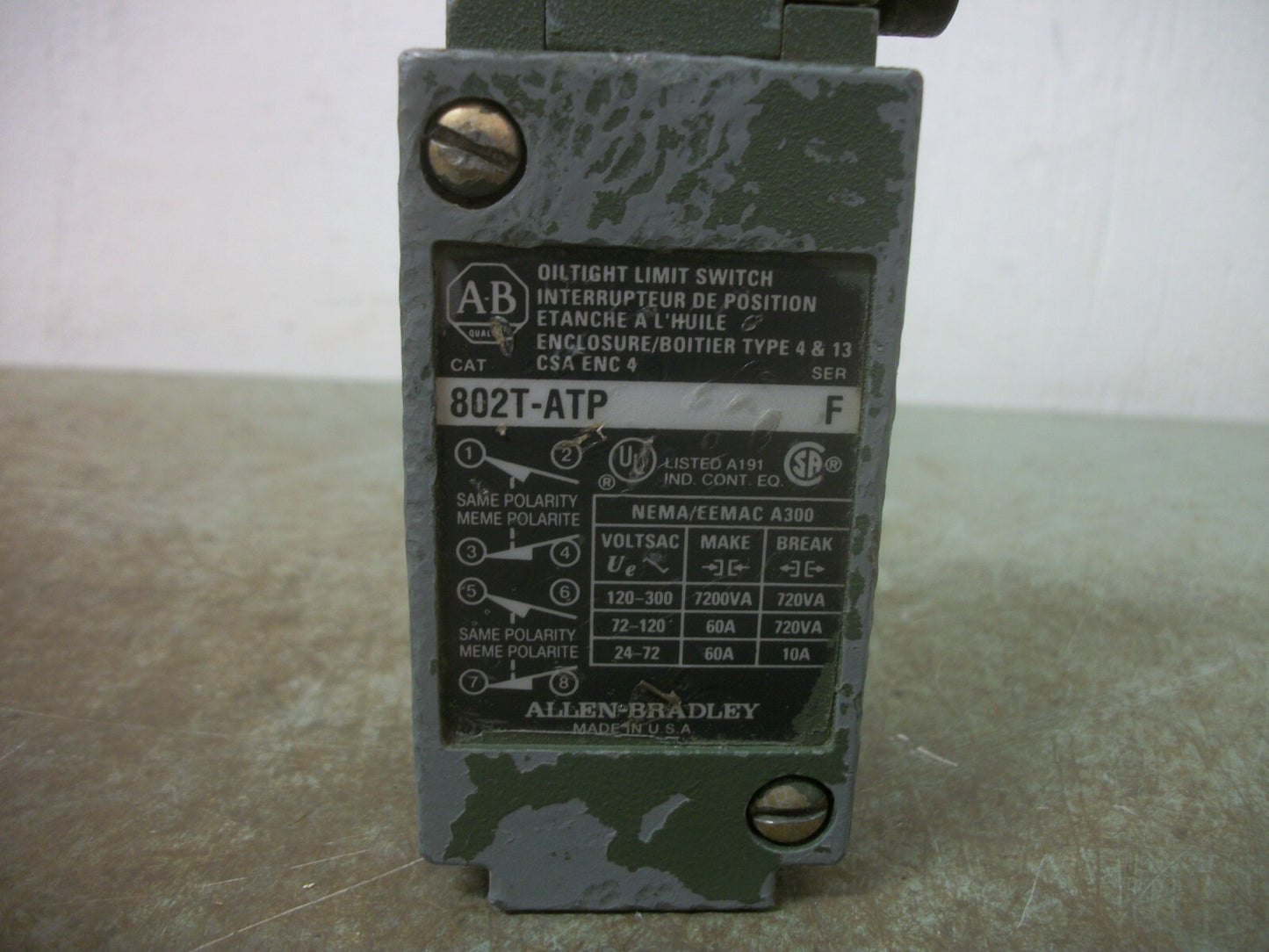 ALLEN-BRADLEY OIL TIGHT LIMIT SWITCH 802T-ATP