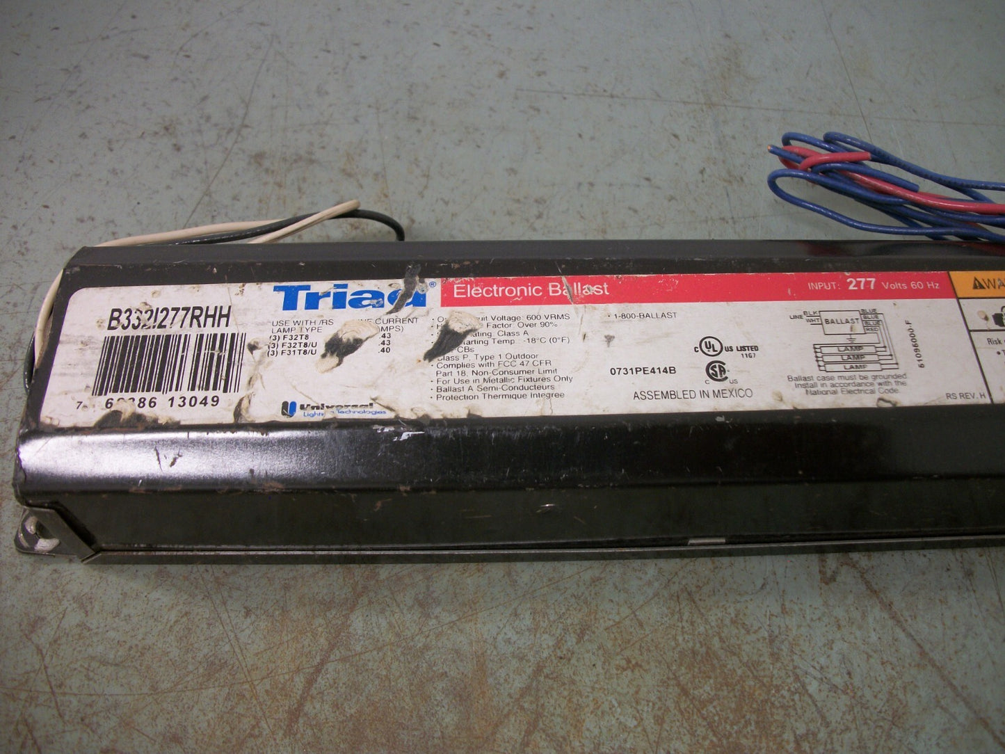 UNIVERSAL TRIAD ELECTRONIC BALLAST B332I277RHH 277VOLT