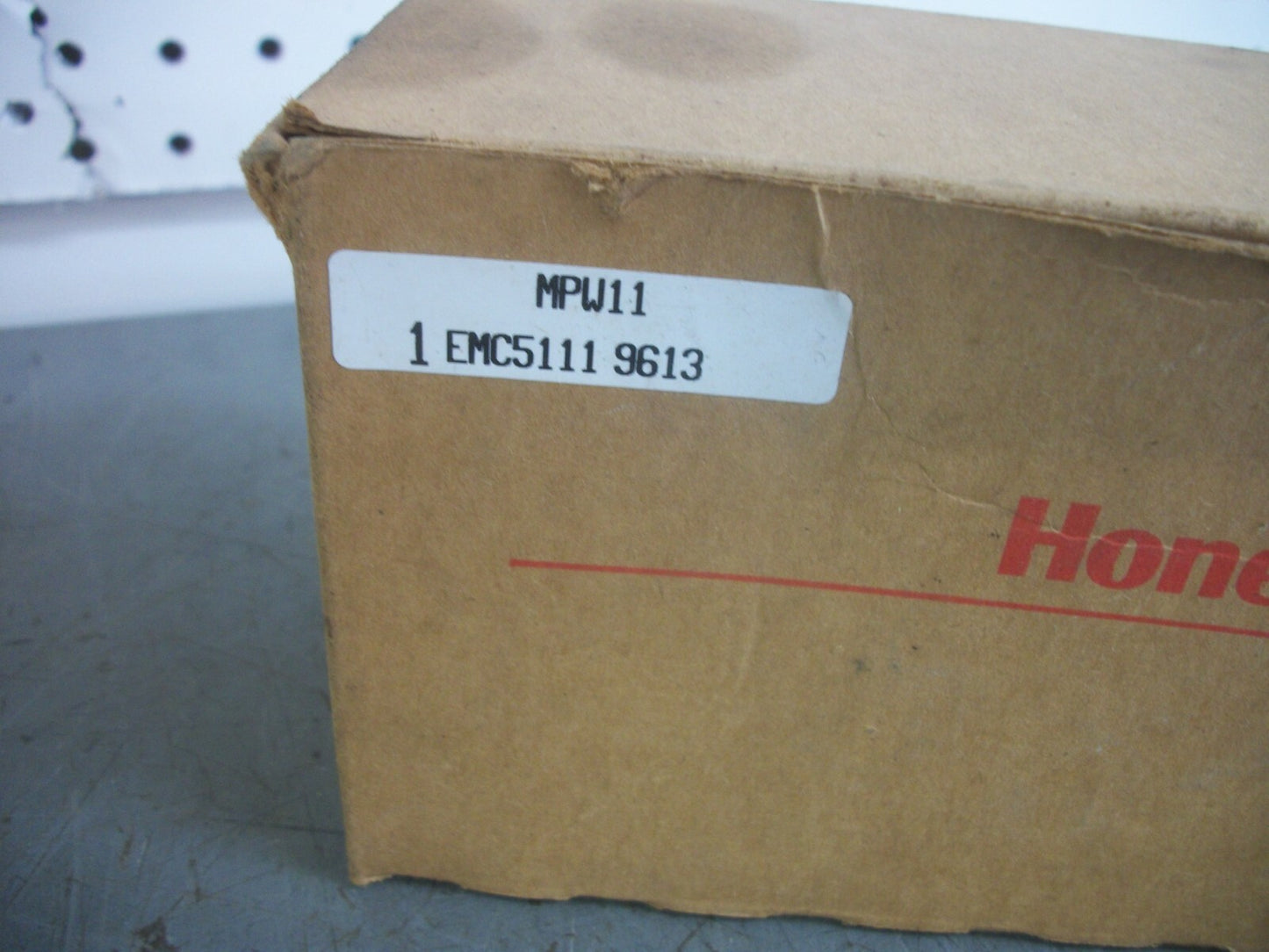 HONEYWELL BASE FOR PHOTOELECTRIC SENSOR MPW11 NIB