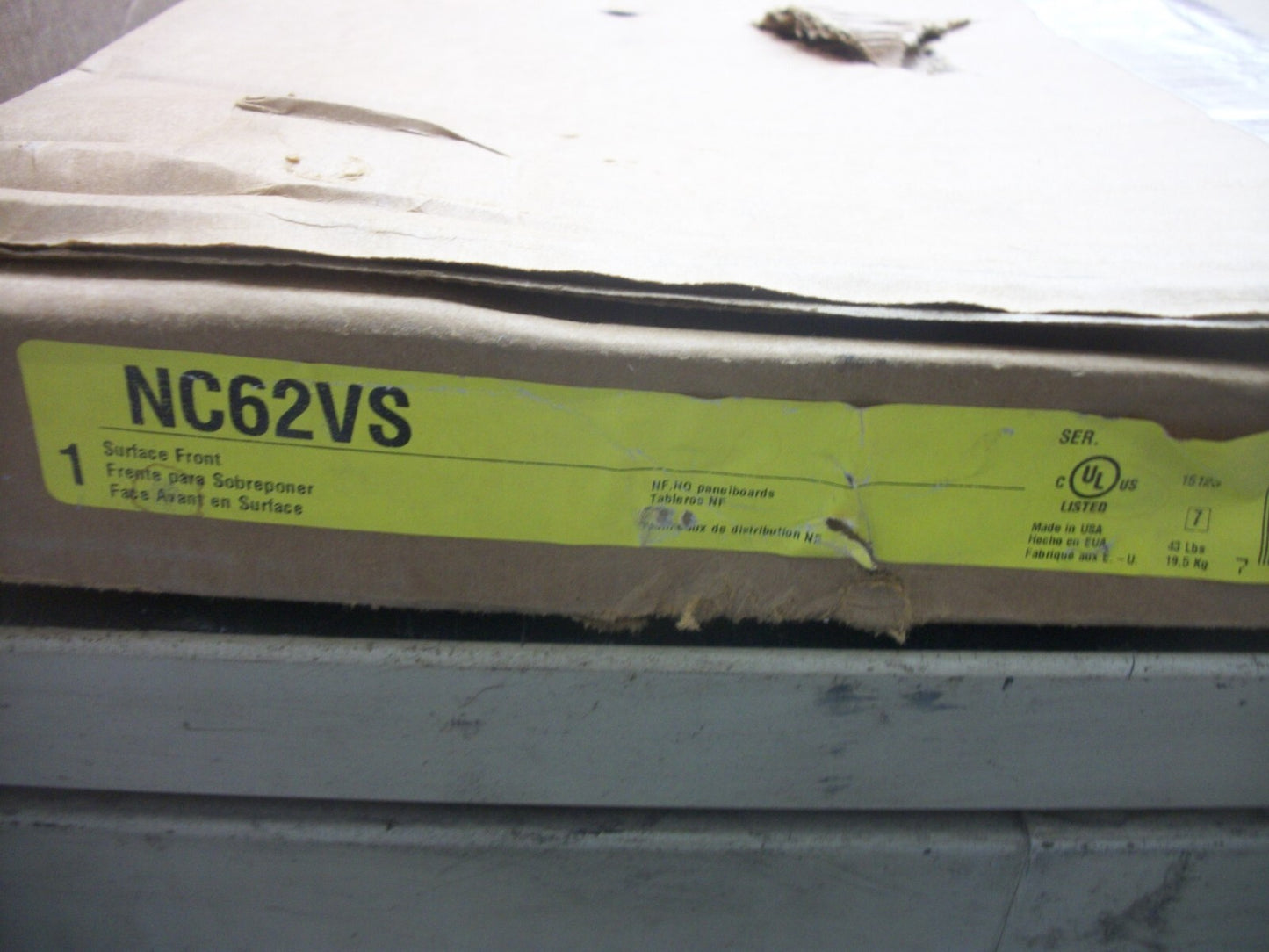 SQUARE D NQ NF LOAD CENTER PANELBOARD SURFACE FRONT NC62VS NIB