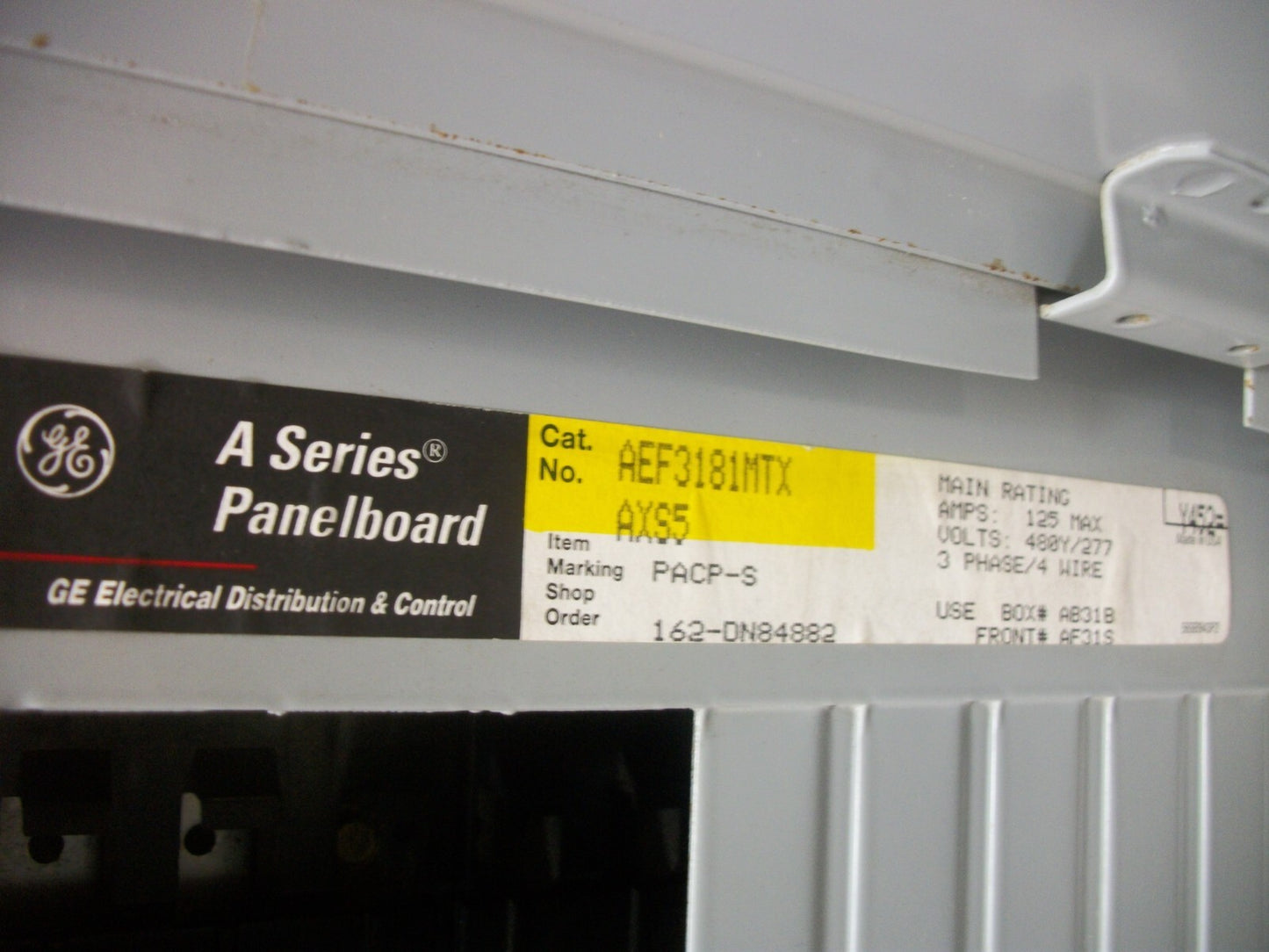 GE A SERIES LOAD CENTER PANELBOARD AEF3181MTX 125AMP 480Y/277VOLT 3PH