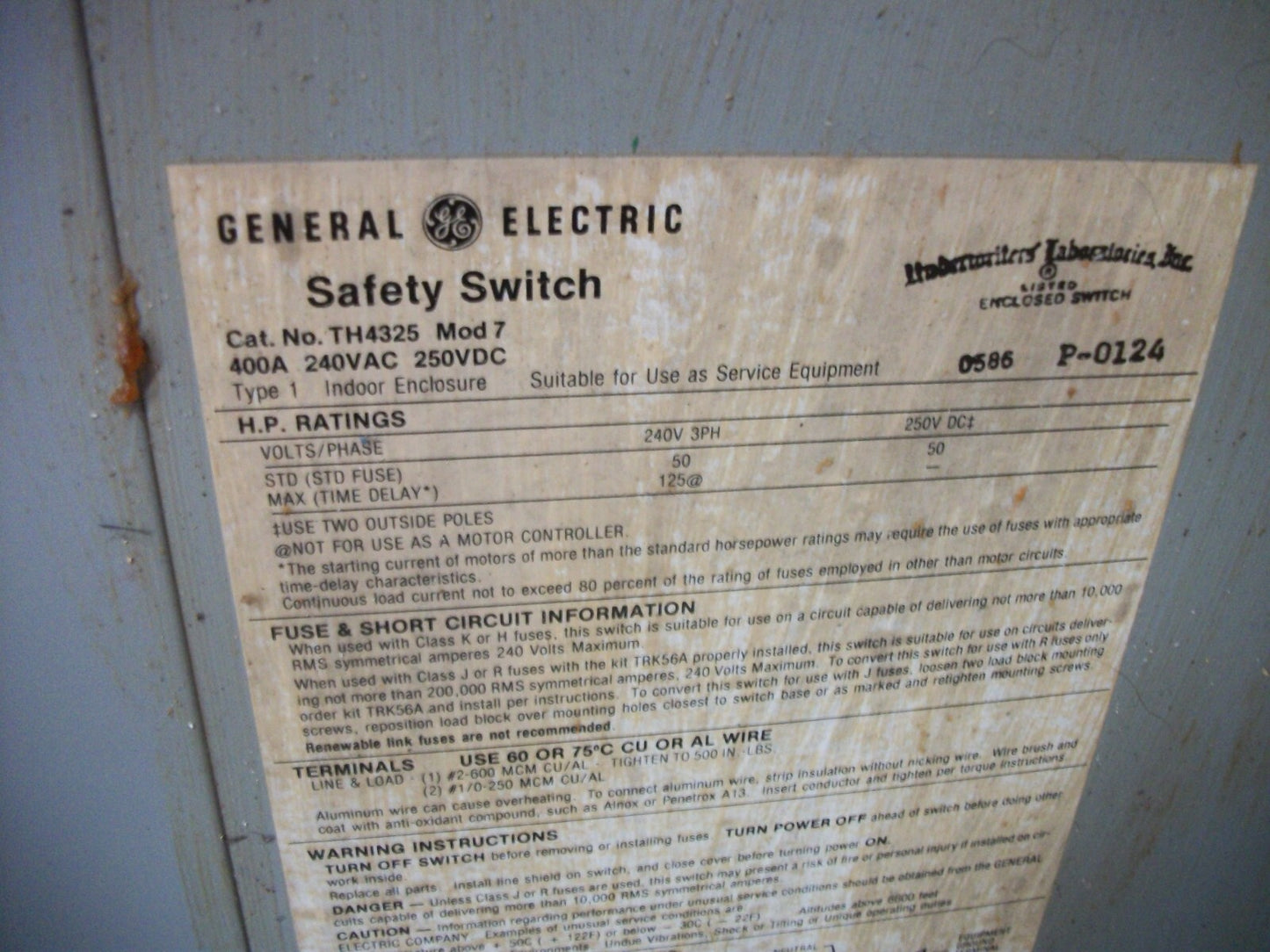 GE DISCONNECT TYPE 1 TH4325 400AMP 240VOLT 3POLE FUSIBLE