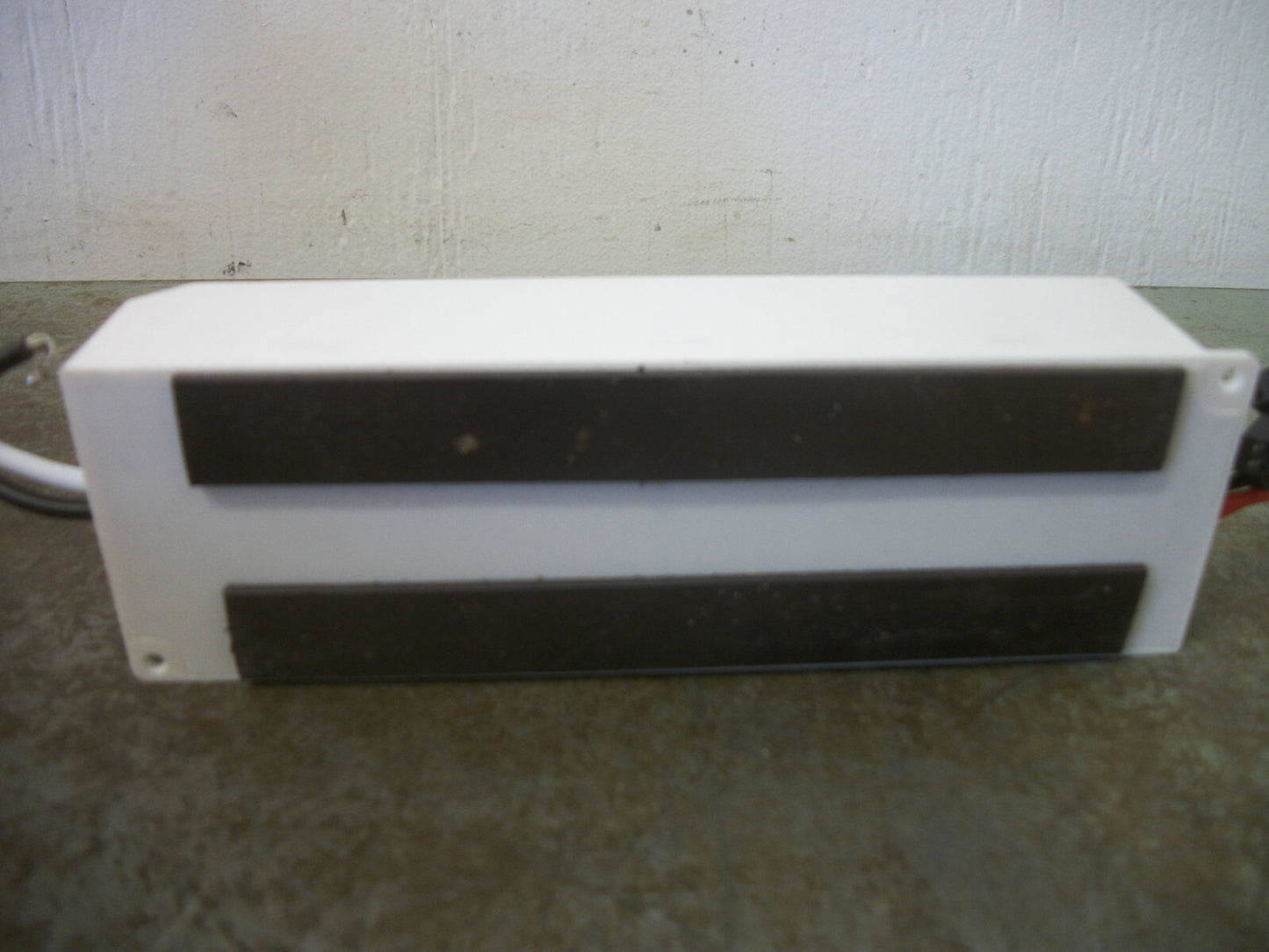 GENERIC LED POWER SUPPLY GD-ADX30AA-0420960G 240VAC 27-42VDC 960mA