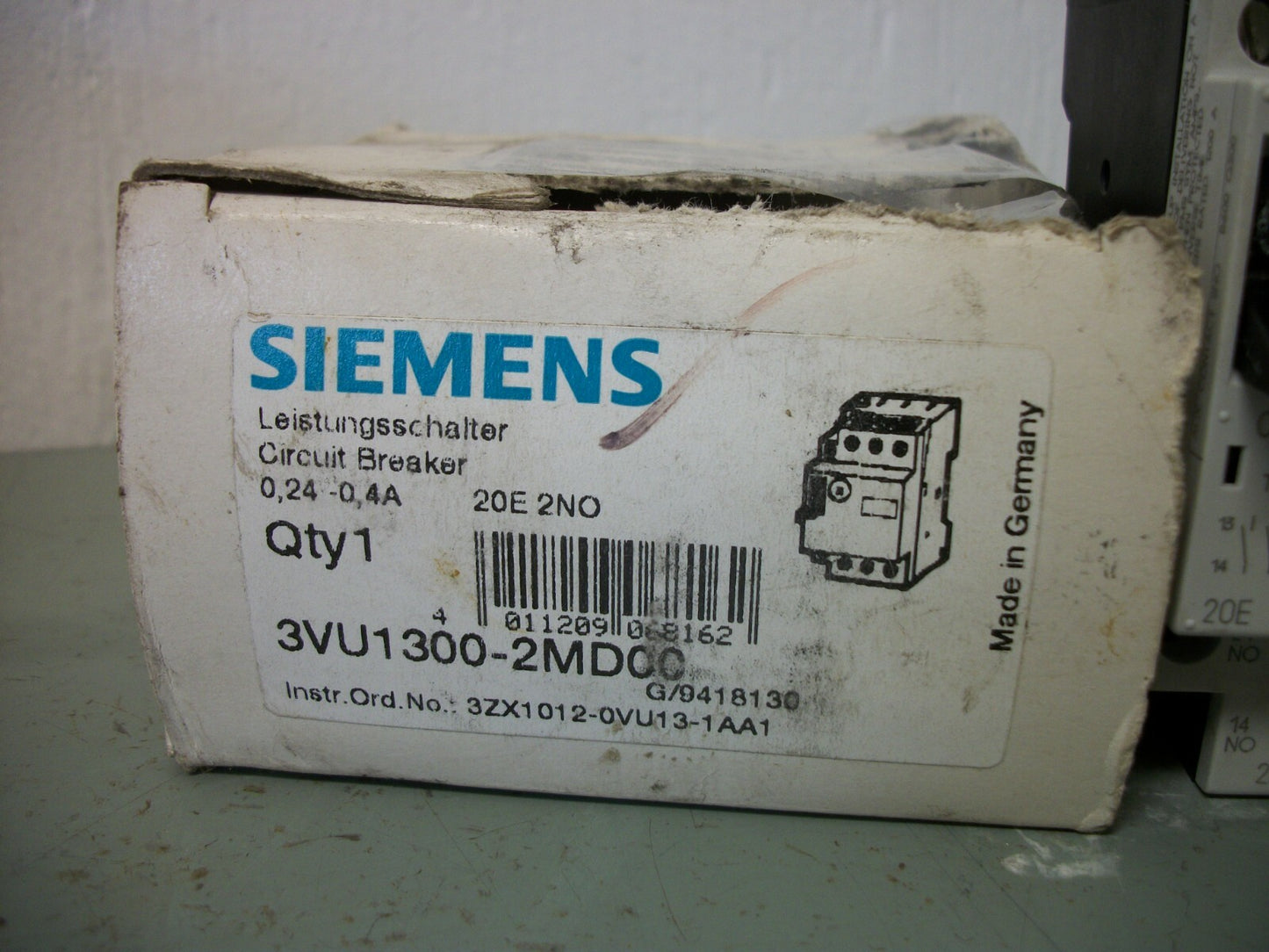SIEMENS MOTOR CIRCUIT BREAKER 3VU1300-2MD00 0.24-0.4AMP NIB