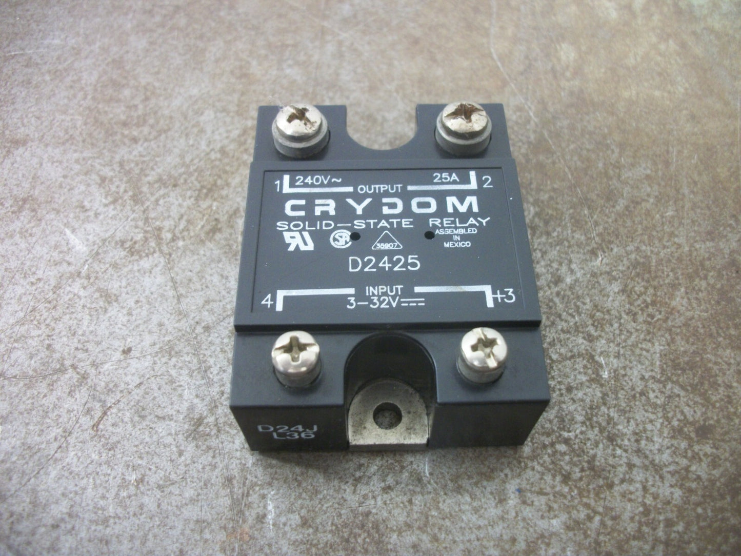 CRYDOM SOLID-STATE RELAY D2425 240VAC 25AMP 3-32VDC