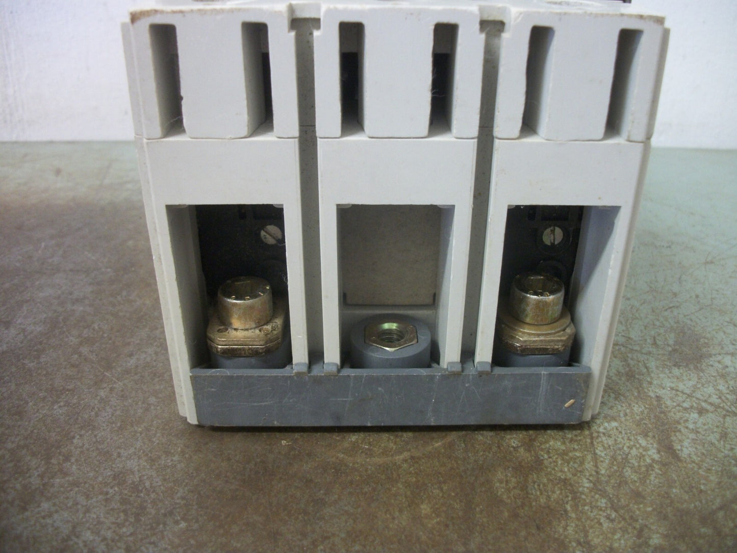 ABB SACE S3 CIRCUIT BREAKER S3N 150AMP 480VOLT 2POLE