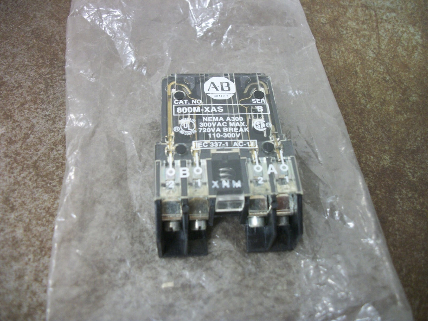 ALLEN-BRADLEY 1N.O. 1N.C. CONTACT BLOCK 800M-XAS NEW