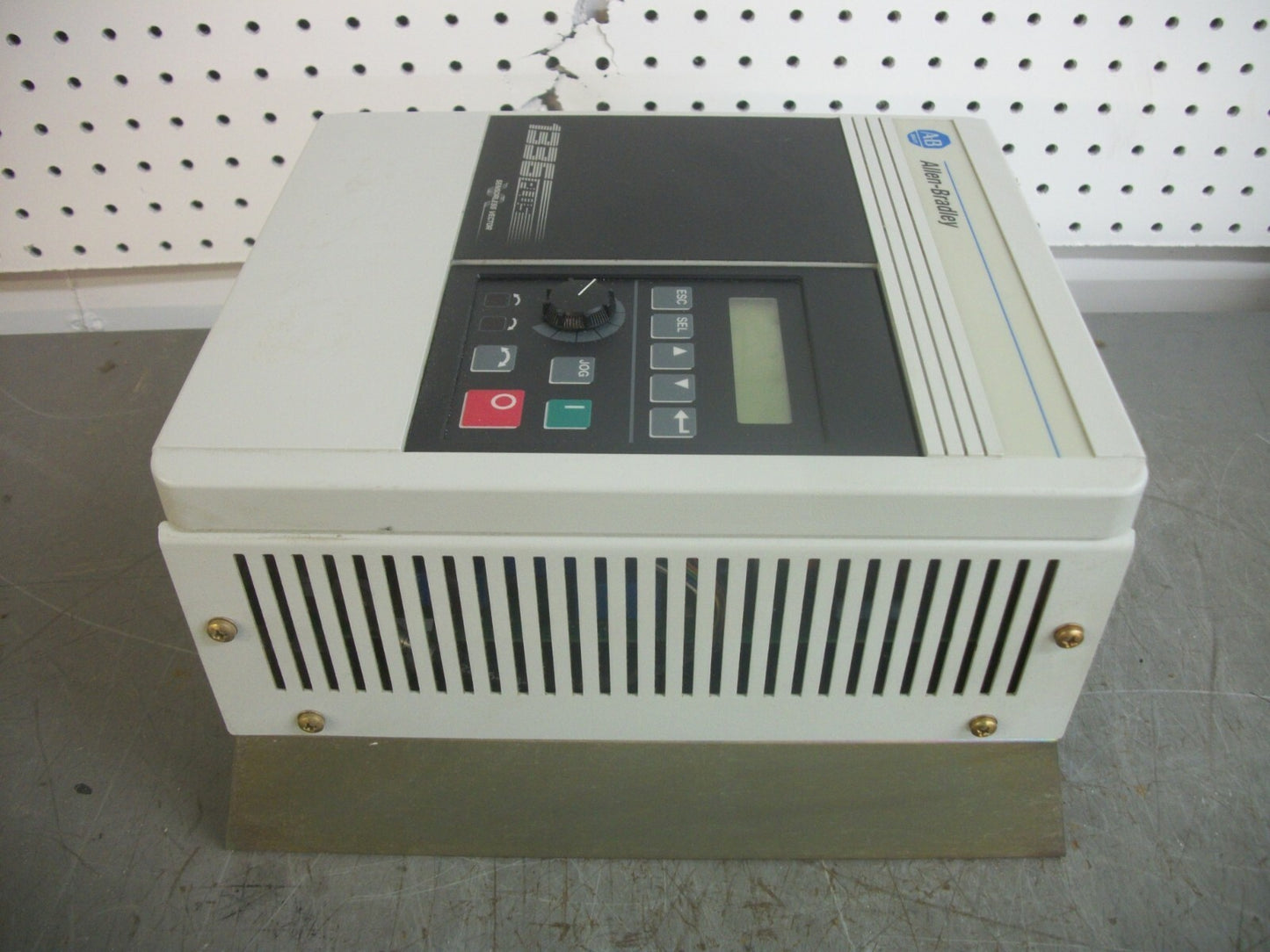 ALLEN-BRADLEY 4.8KVA 1336 PLUS SENSORLESS VECTOR AC DRIVE 1336S-BRF30-AA-EN4-L6