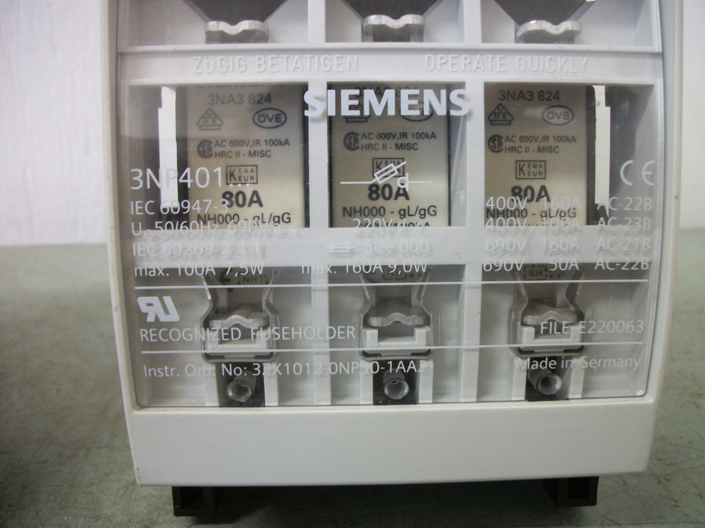 SIEMENS 3NP401 FUSE HOLDER 3ZX1012-0NP30-1AA2 160AMP 690VOLT 3POLE