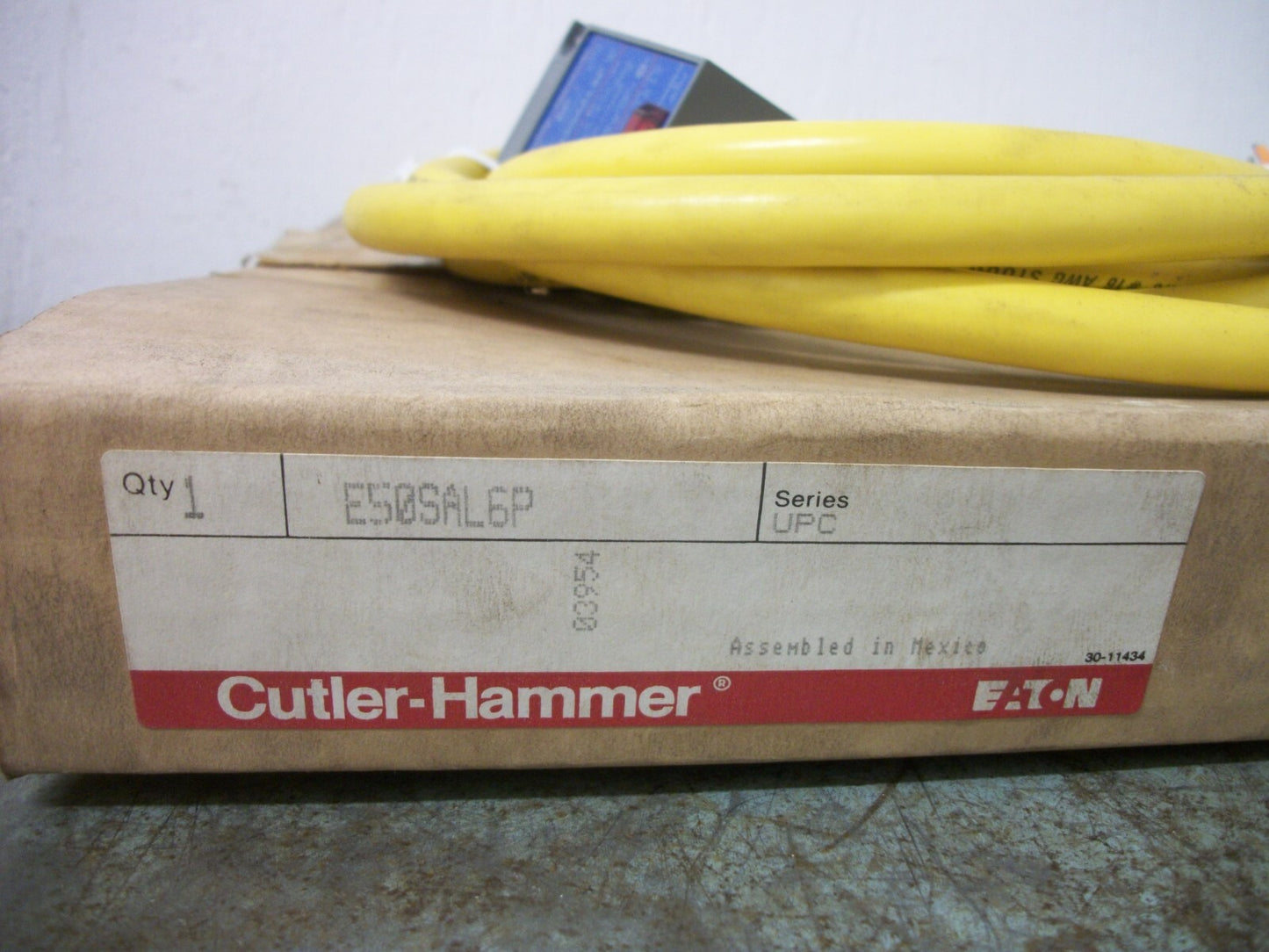 CUTLER-HAMMER HEAVY DUTY LIMIT SWITCH E50SAL6P NIB