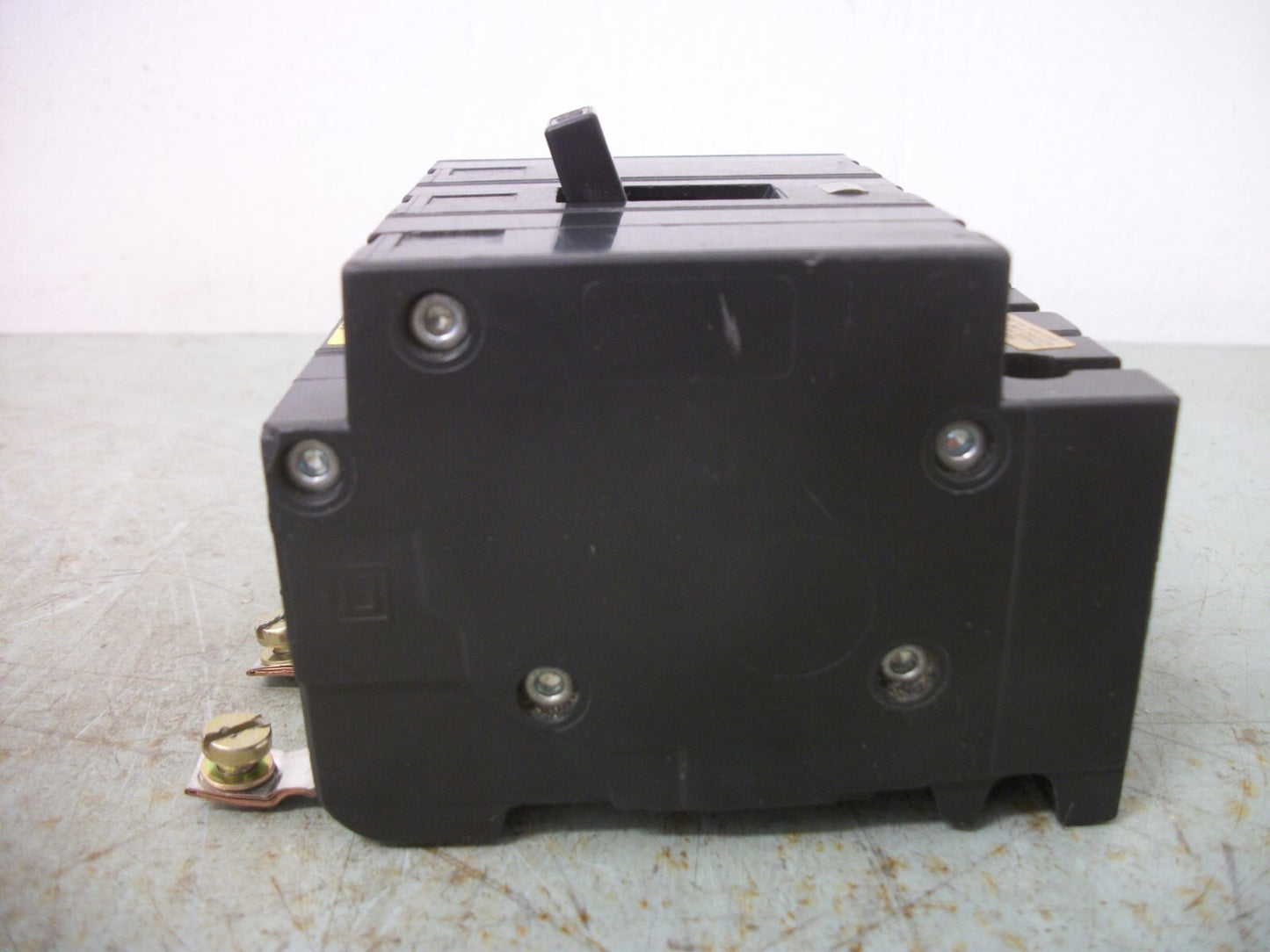 SQUARE D EHB CIRCUIT BREAKER EHB34015 15AMP 480VOLT 3POLE