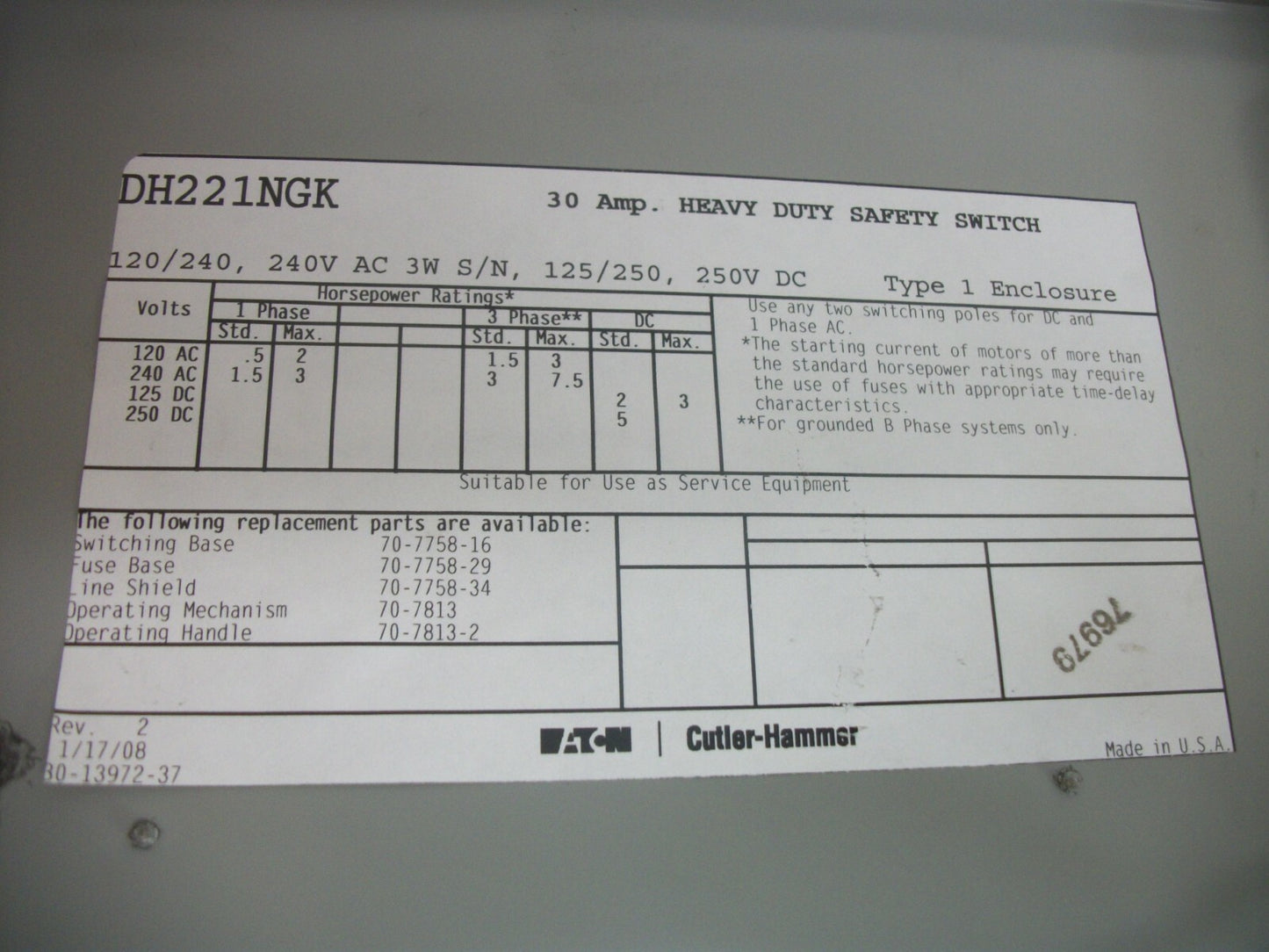 CUTLER-HAMMER DISCONNECT TYPE 1 DH221NGK 30AMP 240VOLT 2POLE FUSIBLE NOB