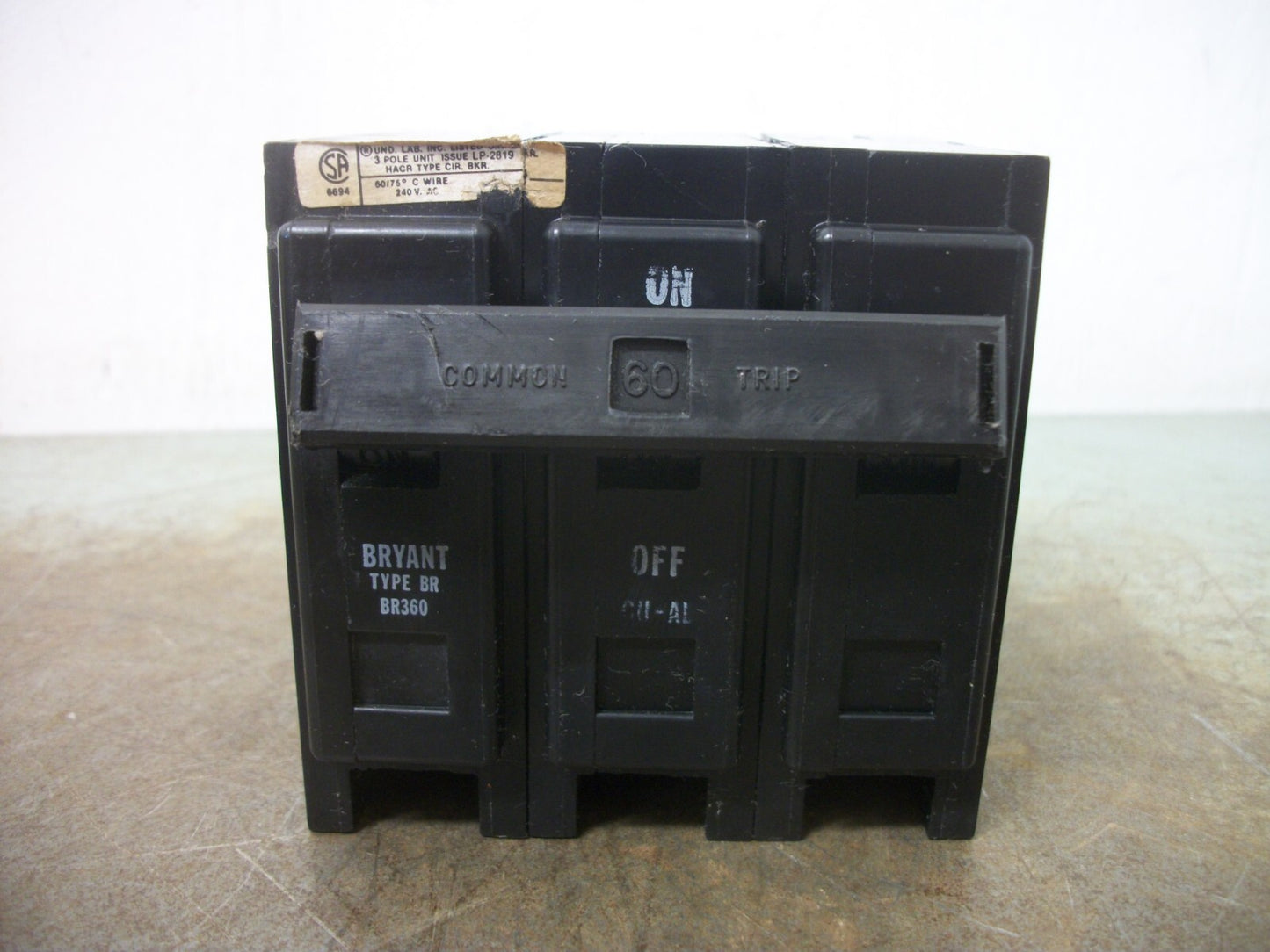 BRYANT BR CIRCUIT BREAKER BR360 60AMP 240VOLT 3POLE
