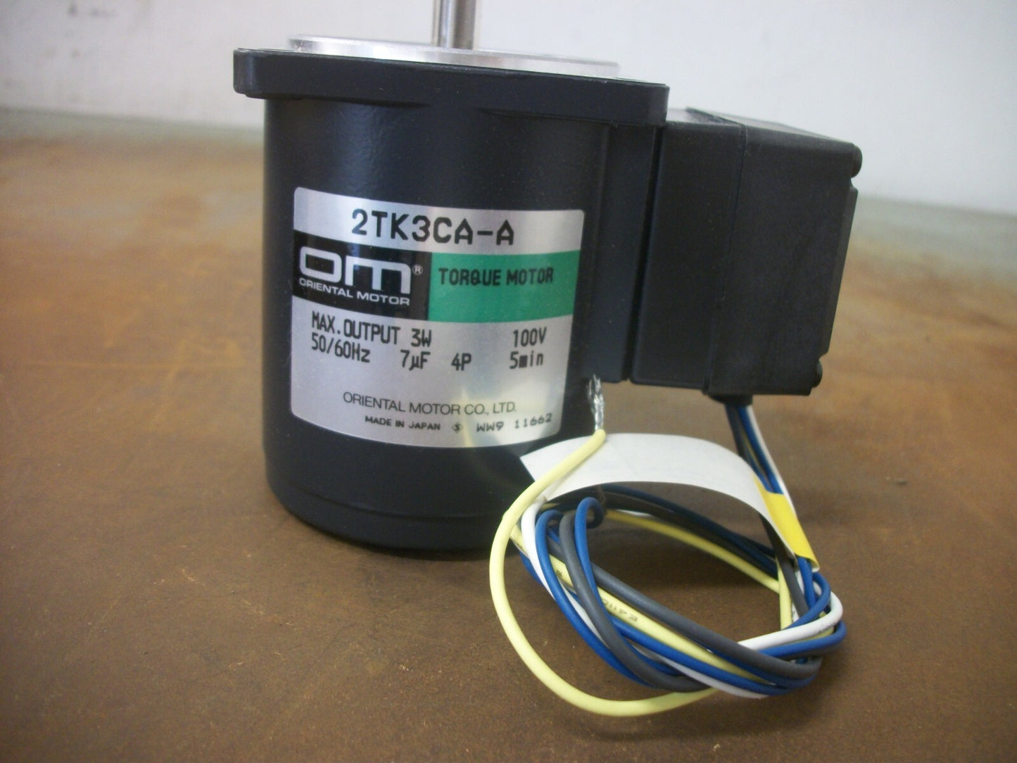 ORIENTAL 3W TORQUE MOTOR 2TK3CA-A 7uF 100VOLT NIB