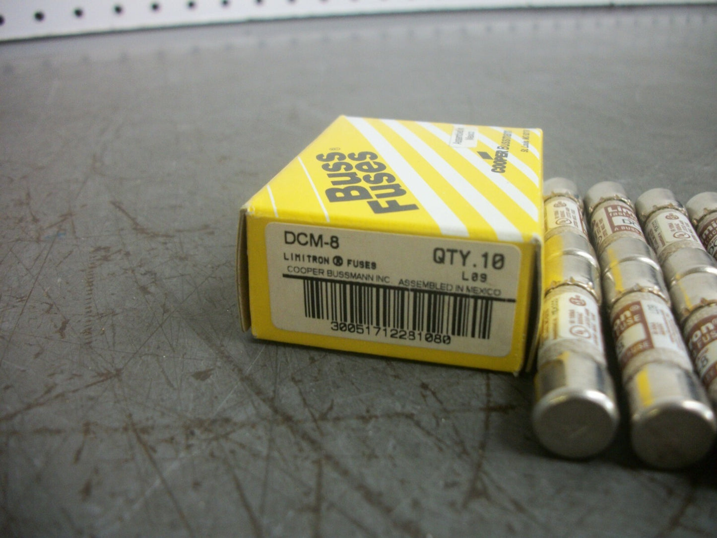 BUSSMANN BOX OF 10 LIMITRON FUSES DCM8 8AMP 600VOLT NIB