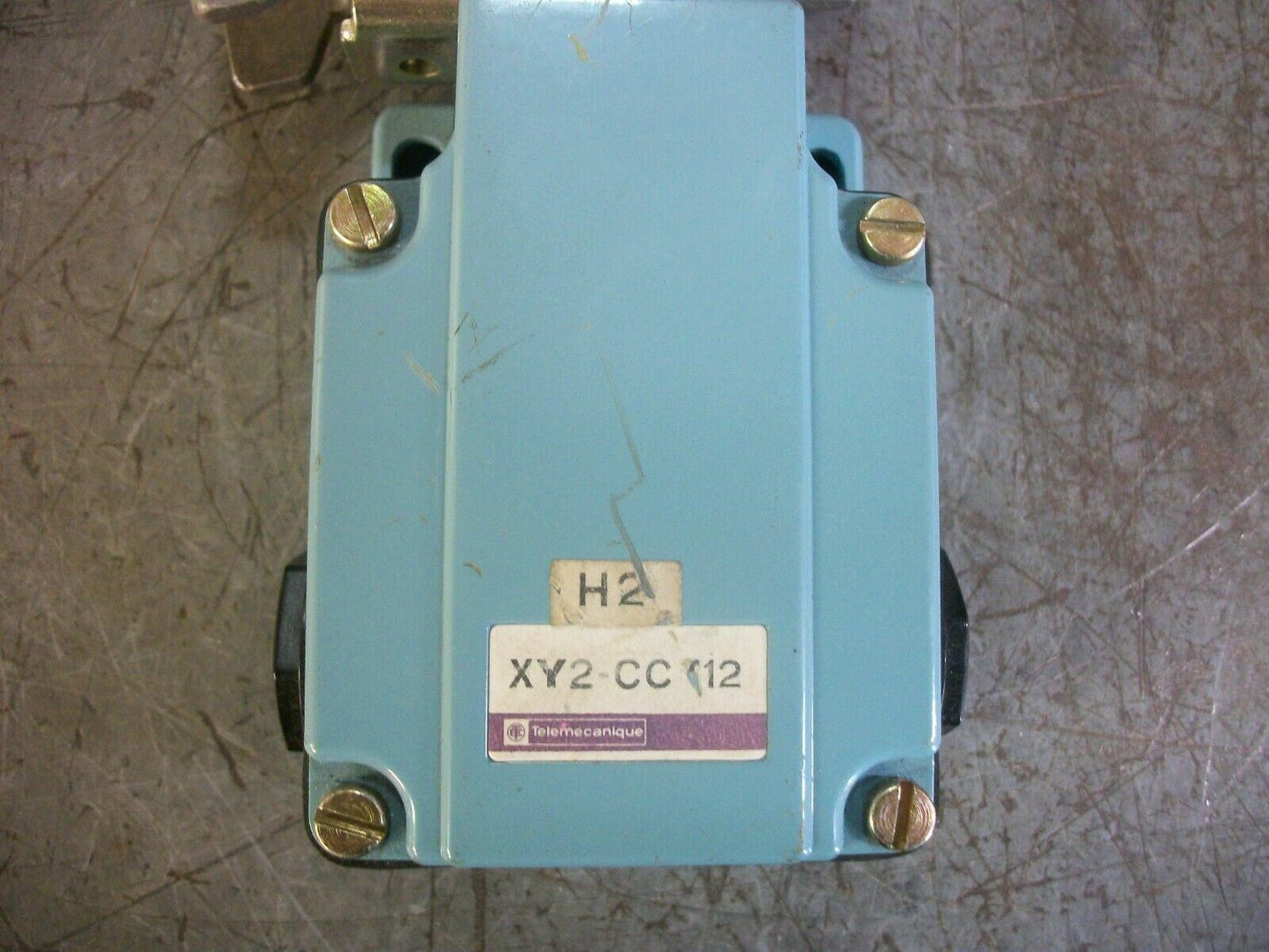 TELEMECANIQUE CABLE PULL SWITCH XY2-CC-112 NOB