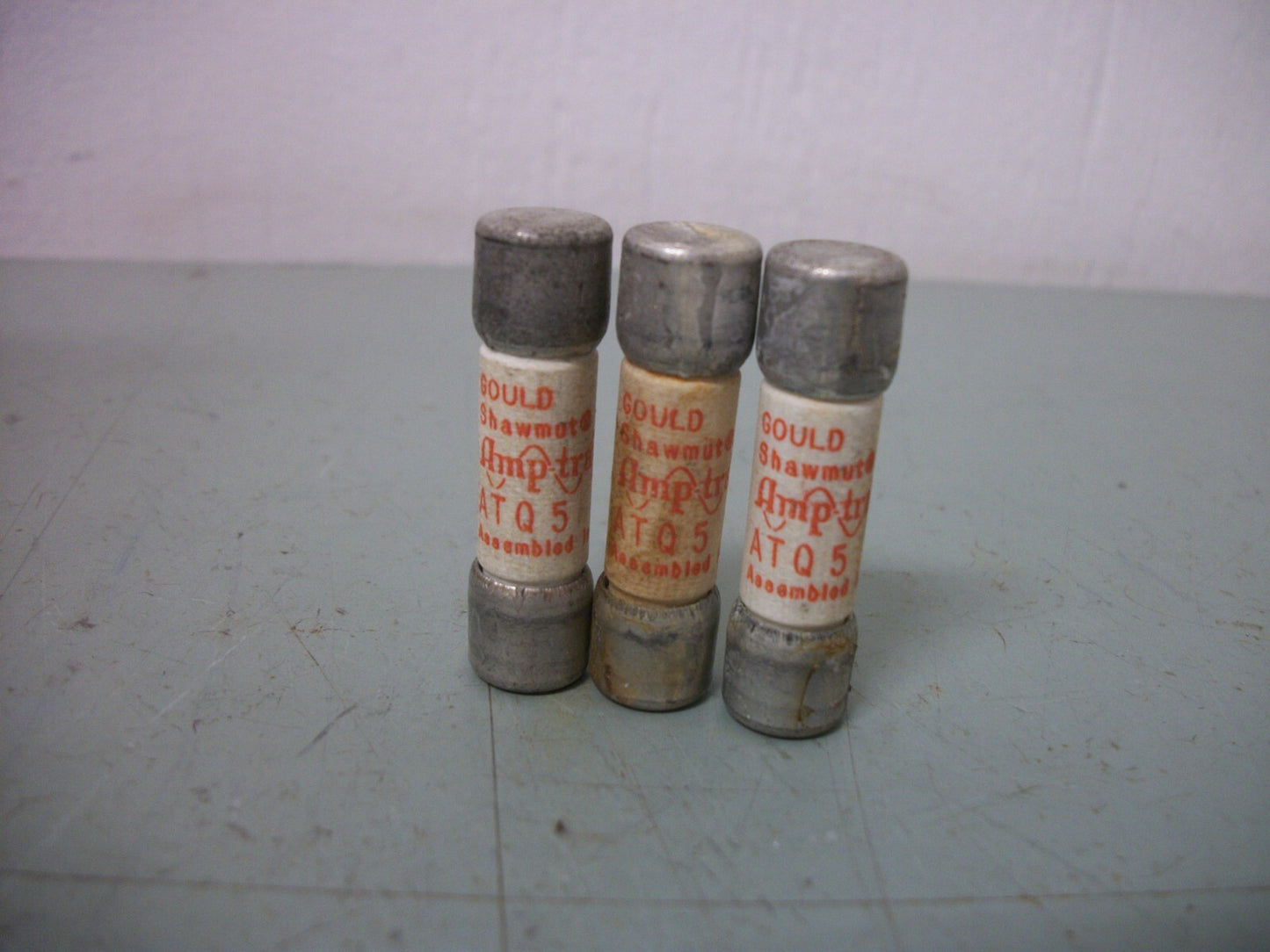 GOULD SHAWMUT LOT OF 3 AMP-TRAP FUSES ATQ5 5AMP 500VOLT