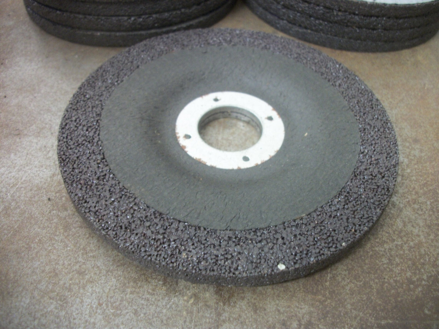 CGW ABRASIVES LOT OF 9 ULTRA AO METAL 4-1/2X1/4" TYPE 27 GRINDING DISCS A24RBF