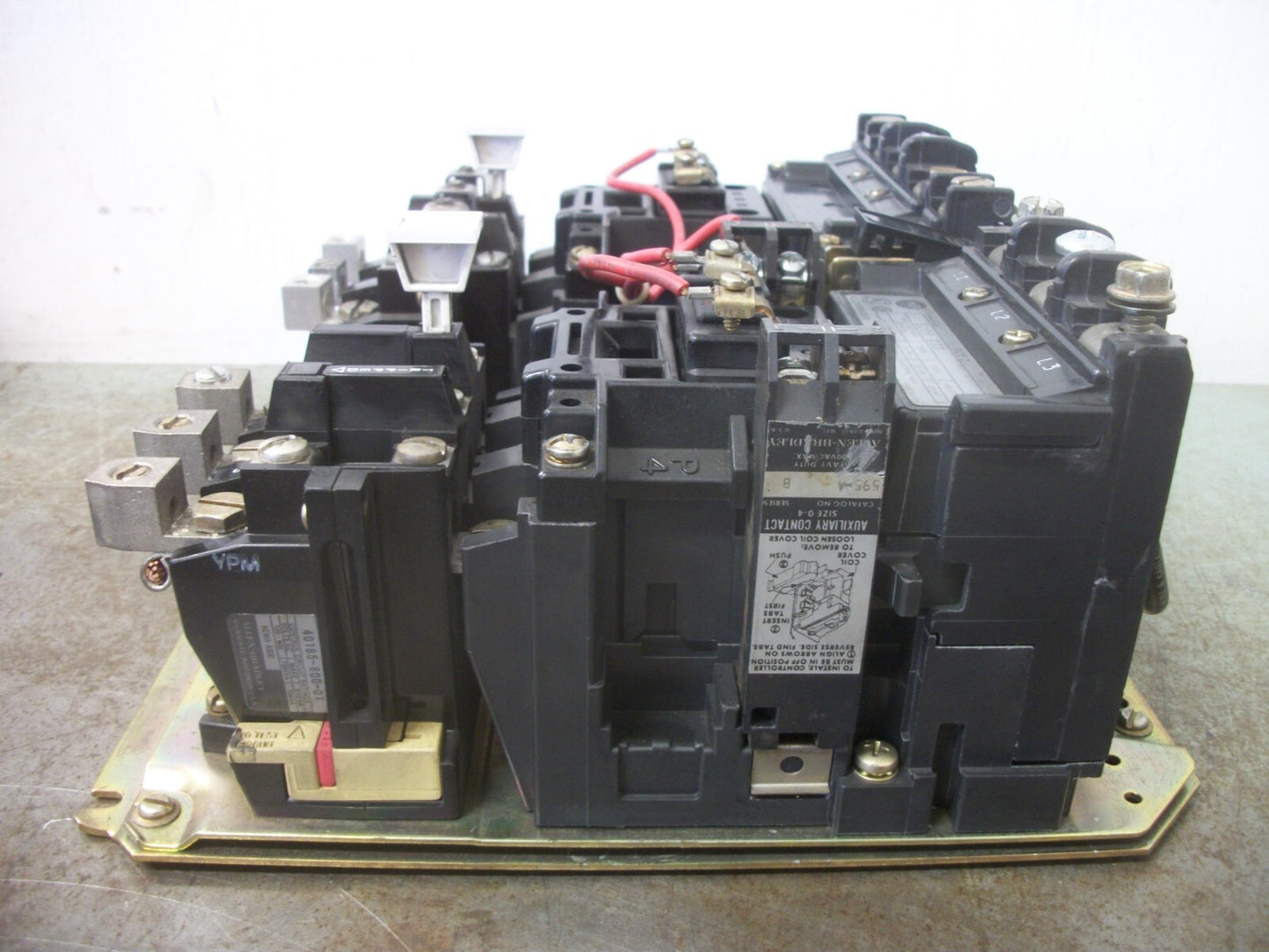 ALLEN-BRADLEY TWO-SPEED SIZE 2 MOTOR STARTER 520F-COD 120VCOIL 3PH 600V 25HP