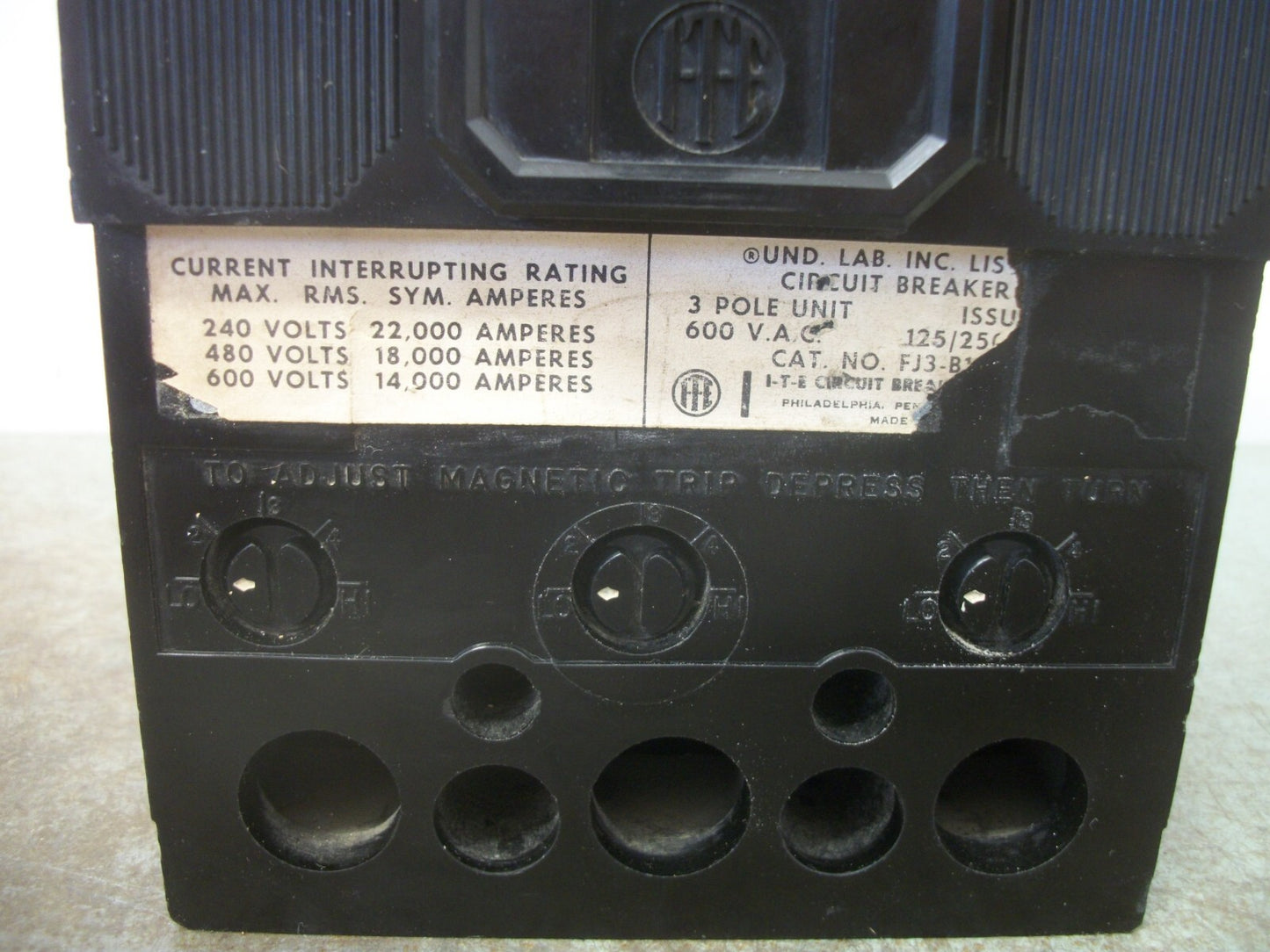 SIEMENS ITE FJ3 CIRCUIT BREAKER FJ3B100 100AMP 600VOLT 3POLE