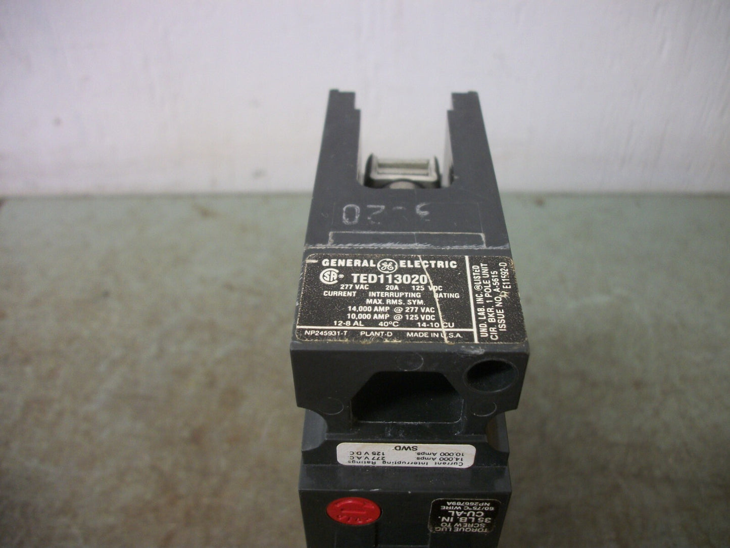 GE TED CIRCUIT BREAKER TED113020 20AMP 277VOLT 1POLE GRAY HANDLE