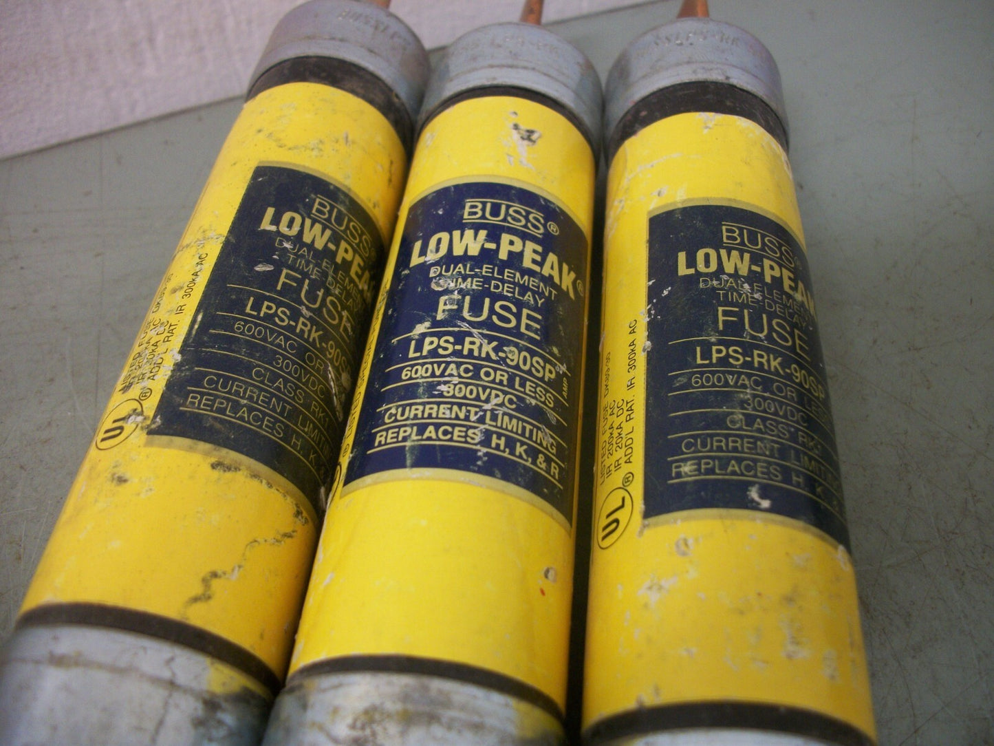 BUSSMANN LOT OF 3 LOW-PEAK FUSES LPS-RK-90SP 90AMP 600VOLT