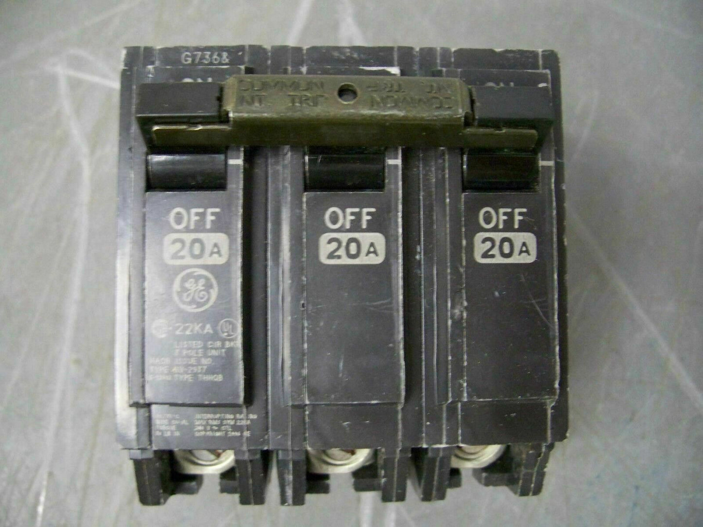 GE THHQB CIRCUIT BREAKER THHQB32020 20AMP 240VOLT 3POLE 22kA