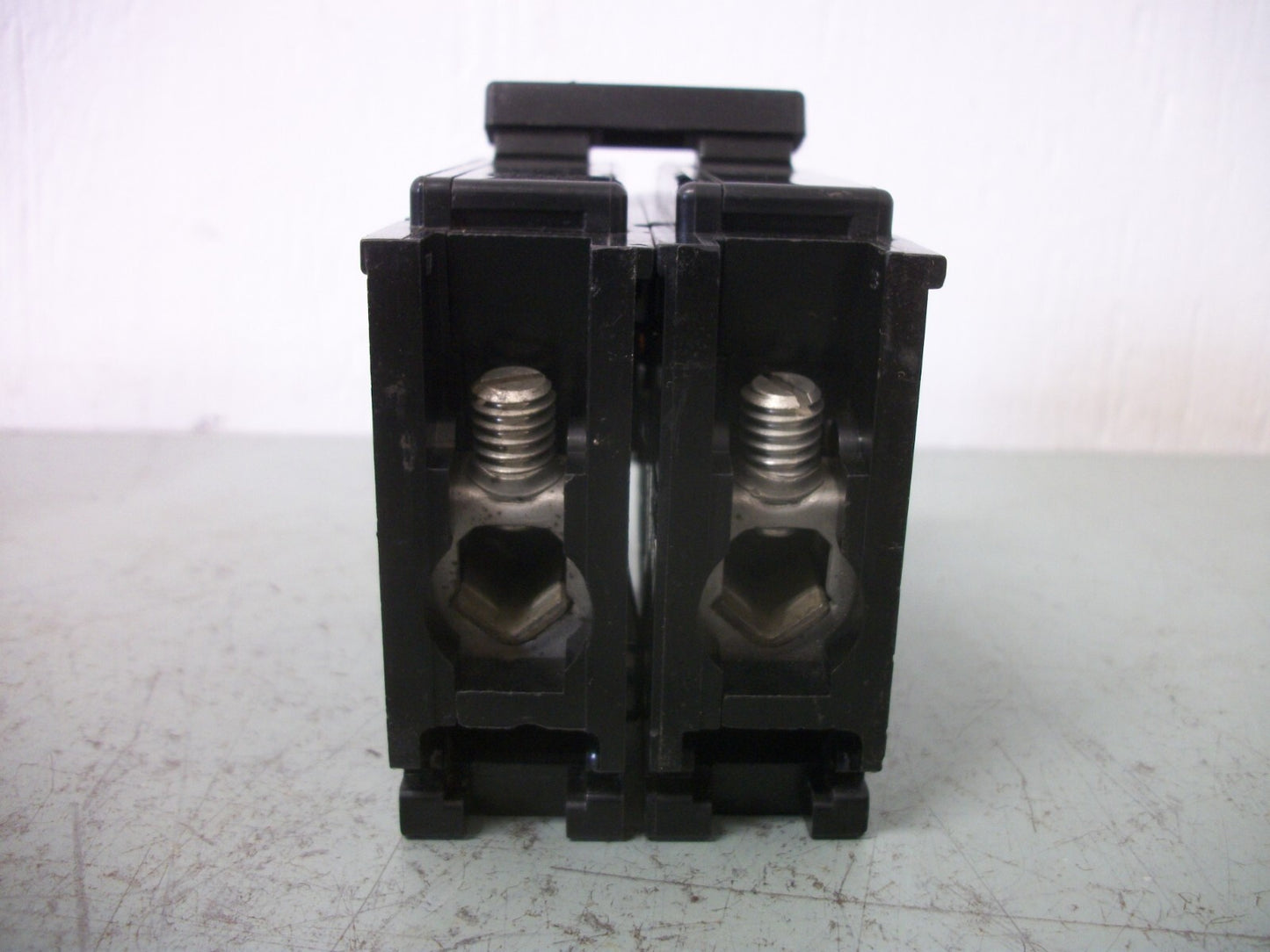 CHALLENGER TYPE C CIRCUIT BREAKER C270 70AMP 240VOLT 2POLE NOB