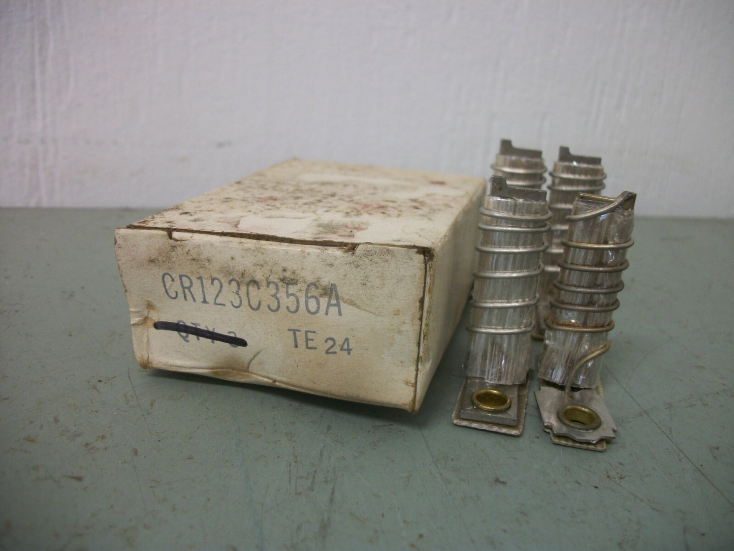GE BOX OF 4 OVERLOAD RELAY THERMAL HEATERS CR123C356A NIB