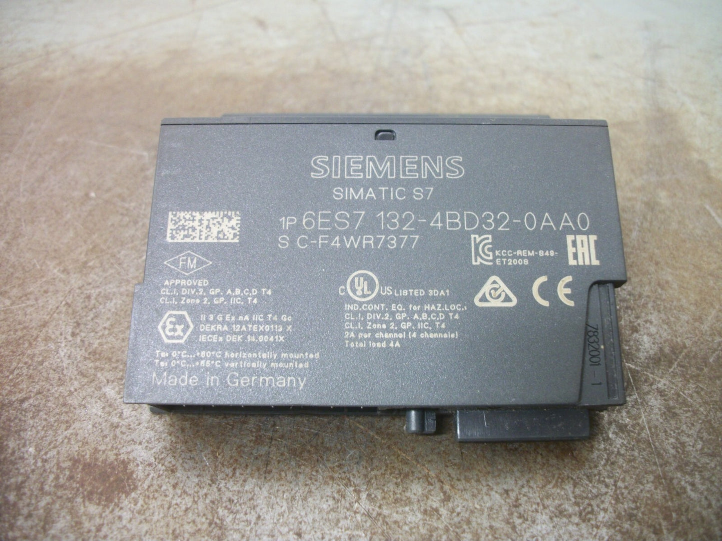 SIEMENS SIMATIC 7 LOT OF 2 4-POINT DIGITAL OUTPUT MODULES 6ES7132-4BD32-0AA0