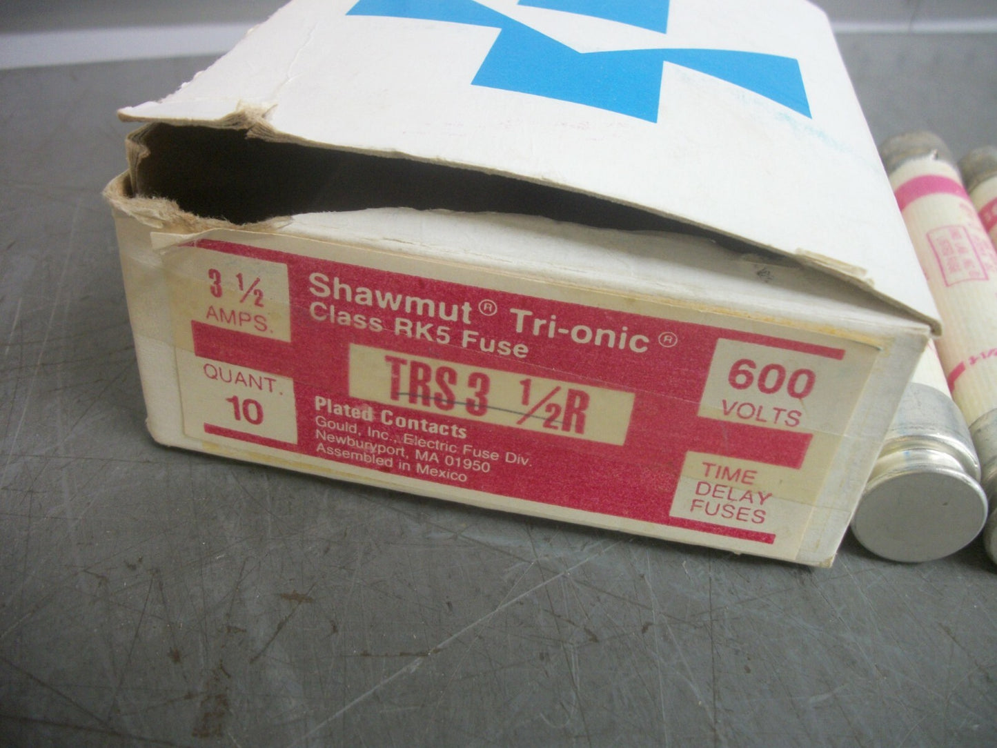 GOULD SHAWMUT BOX OF 4 TRI-ONIC FUSES TRS3-1/2R 3-1/2AMP 600VOLT NIB