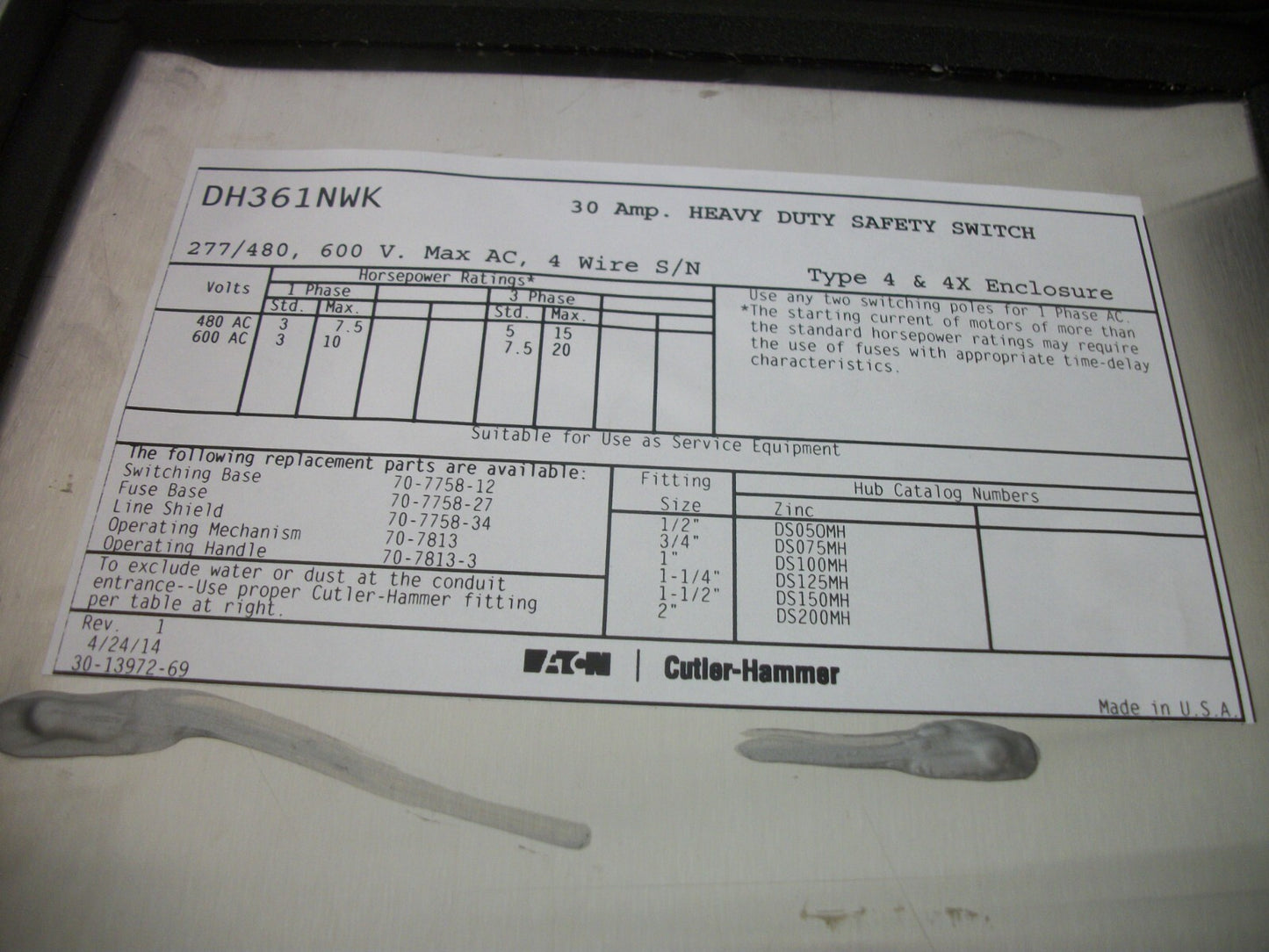 CUTLER-HAMMER DISCONNECT S.S. TYPE 4,4X DH361NWK 30AMP 600VOLT 3POLE FUSIBLE NOB