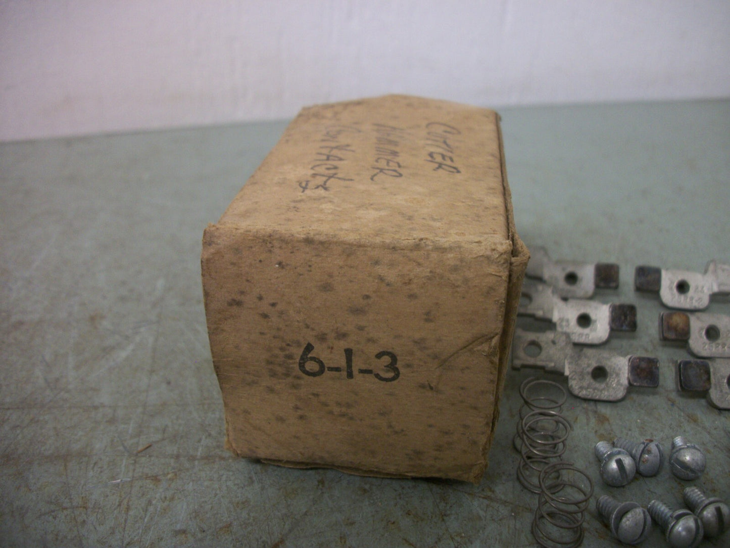 CUTLER-HAMMER SIZE 0 3POLE CONTACT KIT 6-1-3 NIB