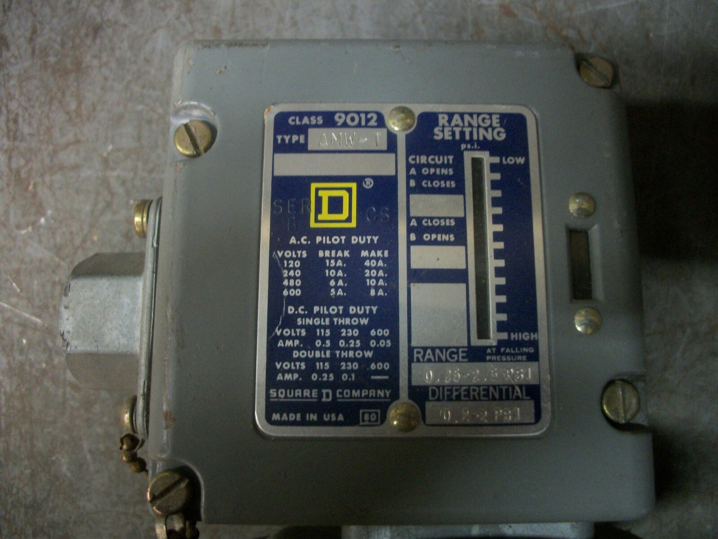 SQUARE D PRESSURE SWITCH 9012AMW1 0.25-2.5PSI 600VOLT