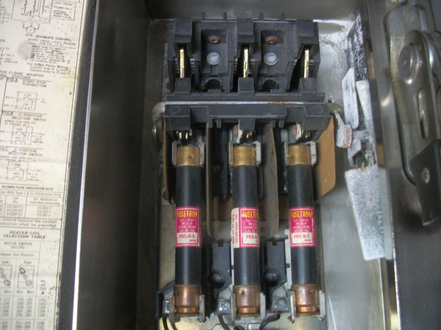 CUTLER-HAMMER STARTER COMBO SIZE 0 SS TYPE 4 A10BN0 120VCOIL 30AMP FUSIBLE