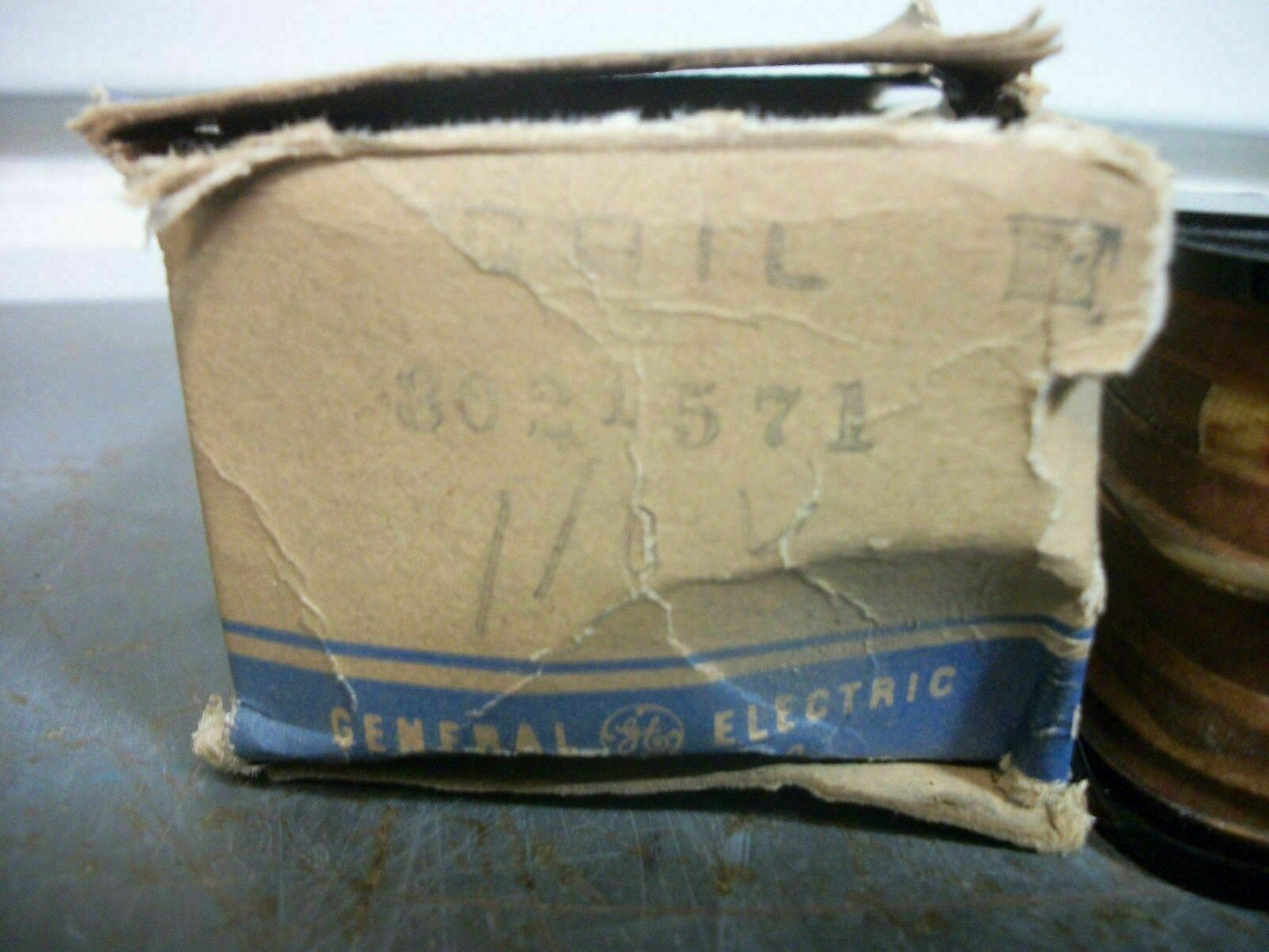 GE STARTER COIL 3021571 110VCOIL *NIB*